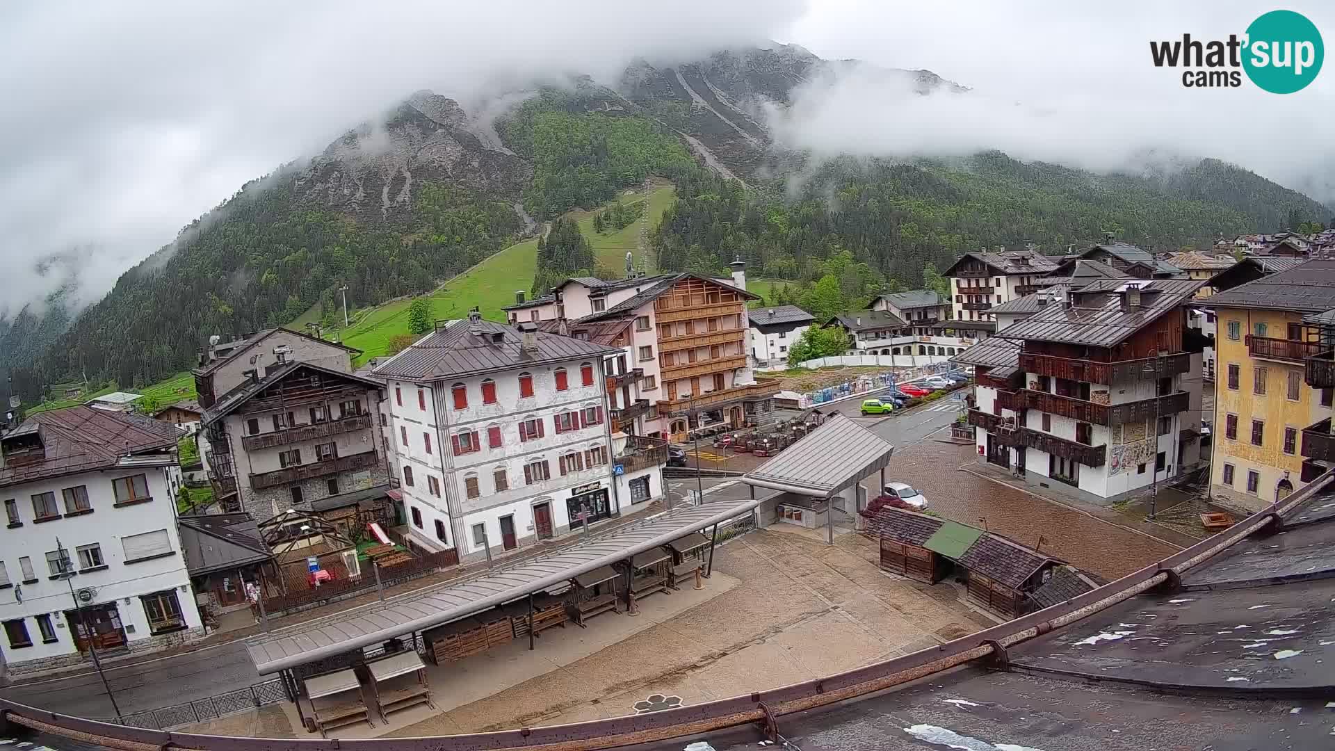 Hauptplatz von Forni di Sopra