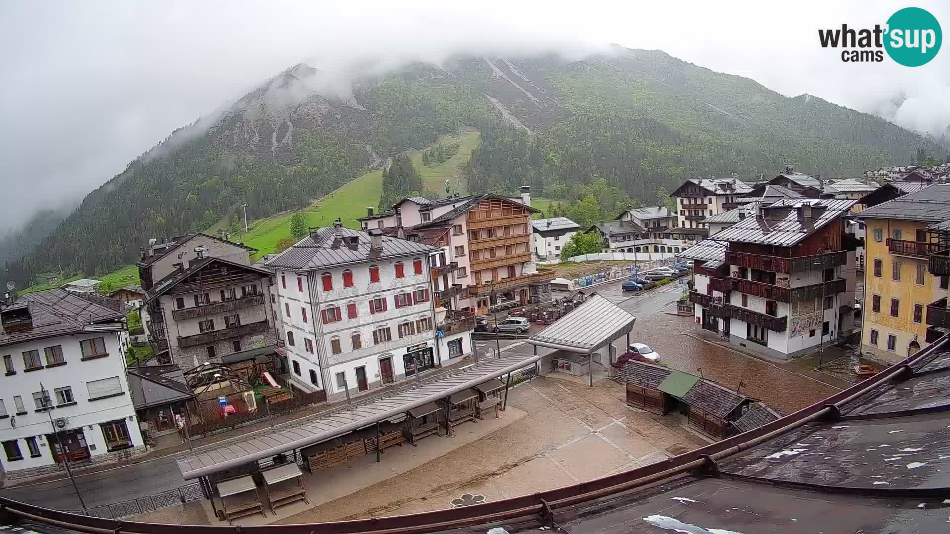 Hauptplatz von Forni di Sopra