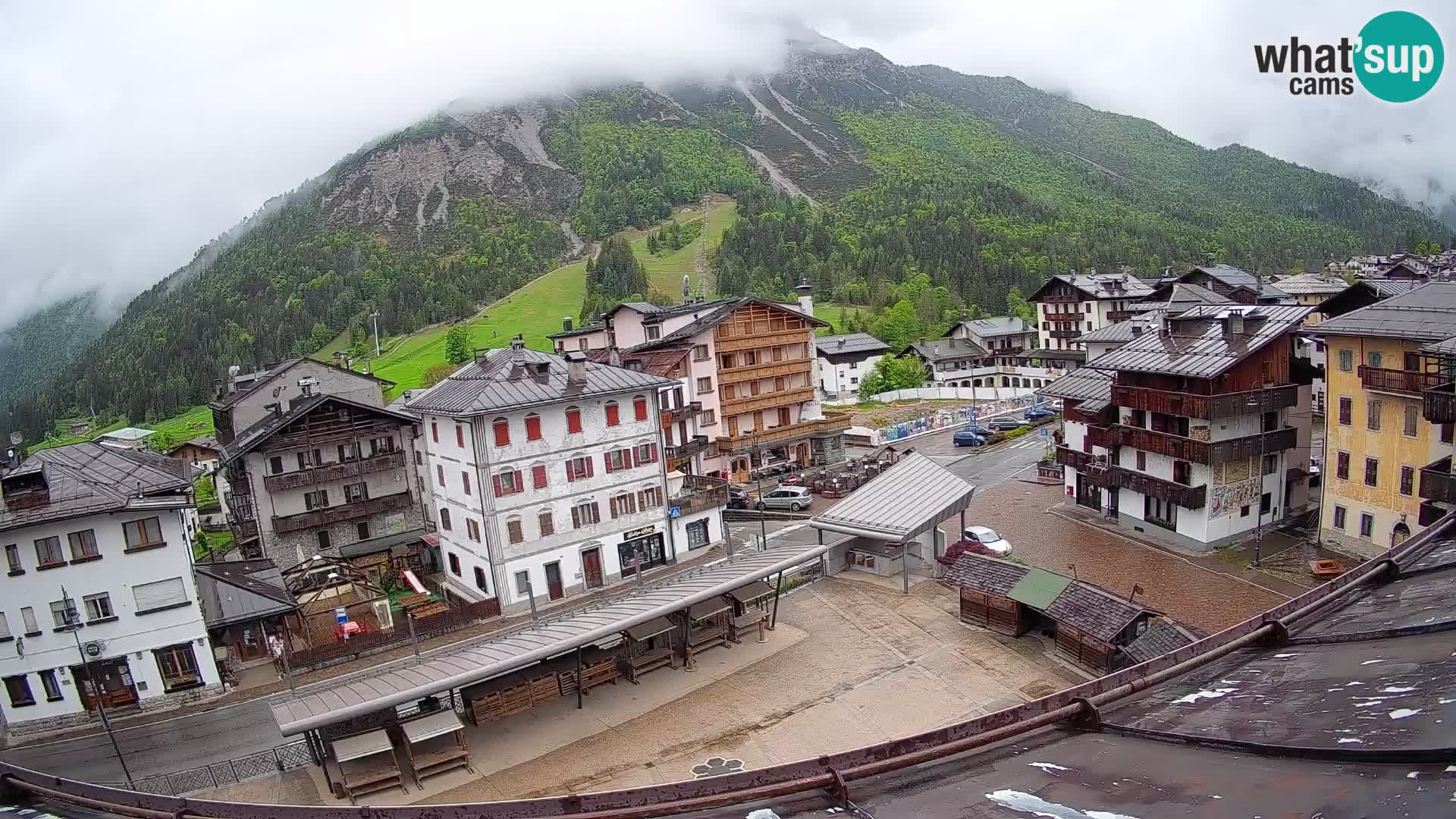 Hauptplatz von Forni di Sopra