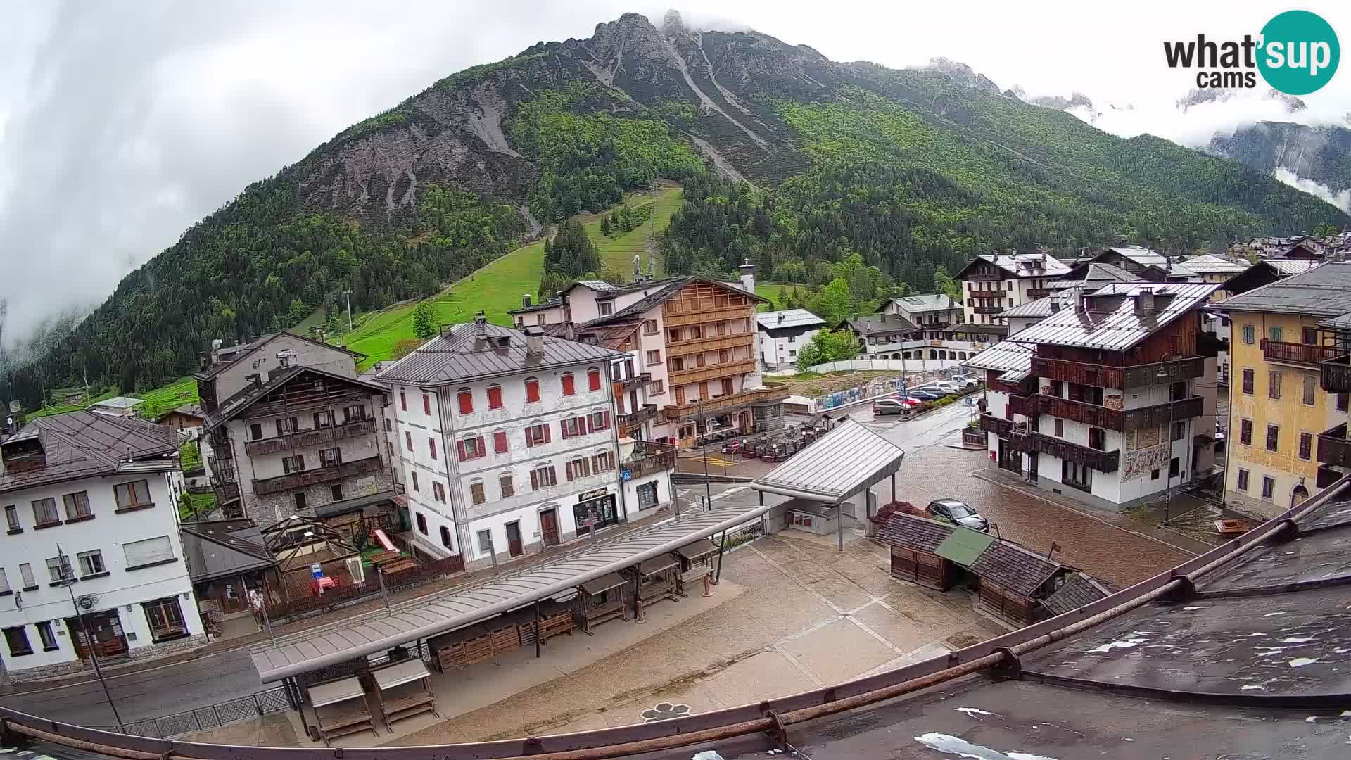 Hauptplatz von Forni di Sopra