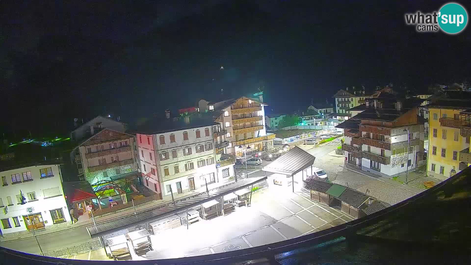 Plaza principal de Forni di Sopra