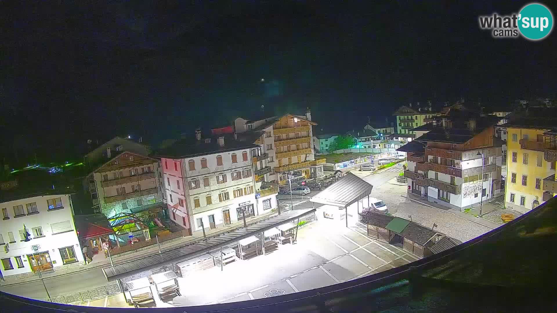 Piazza centrale di Forni di Sopra