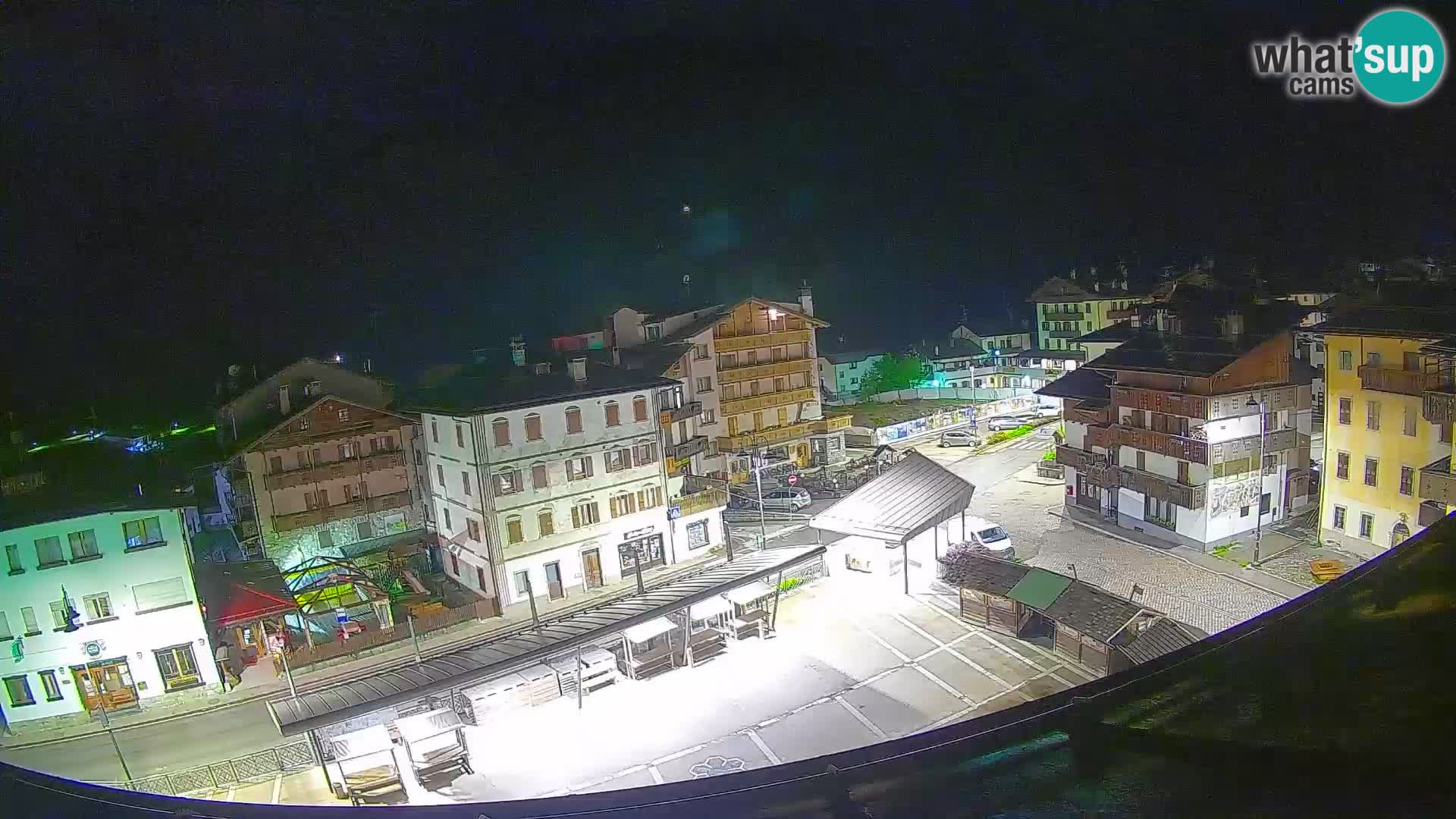 Piazza centrale di Forni di Sopra