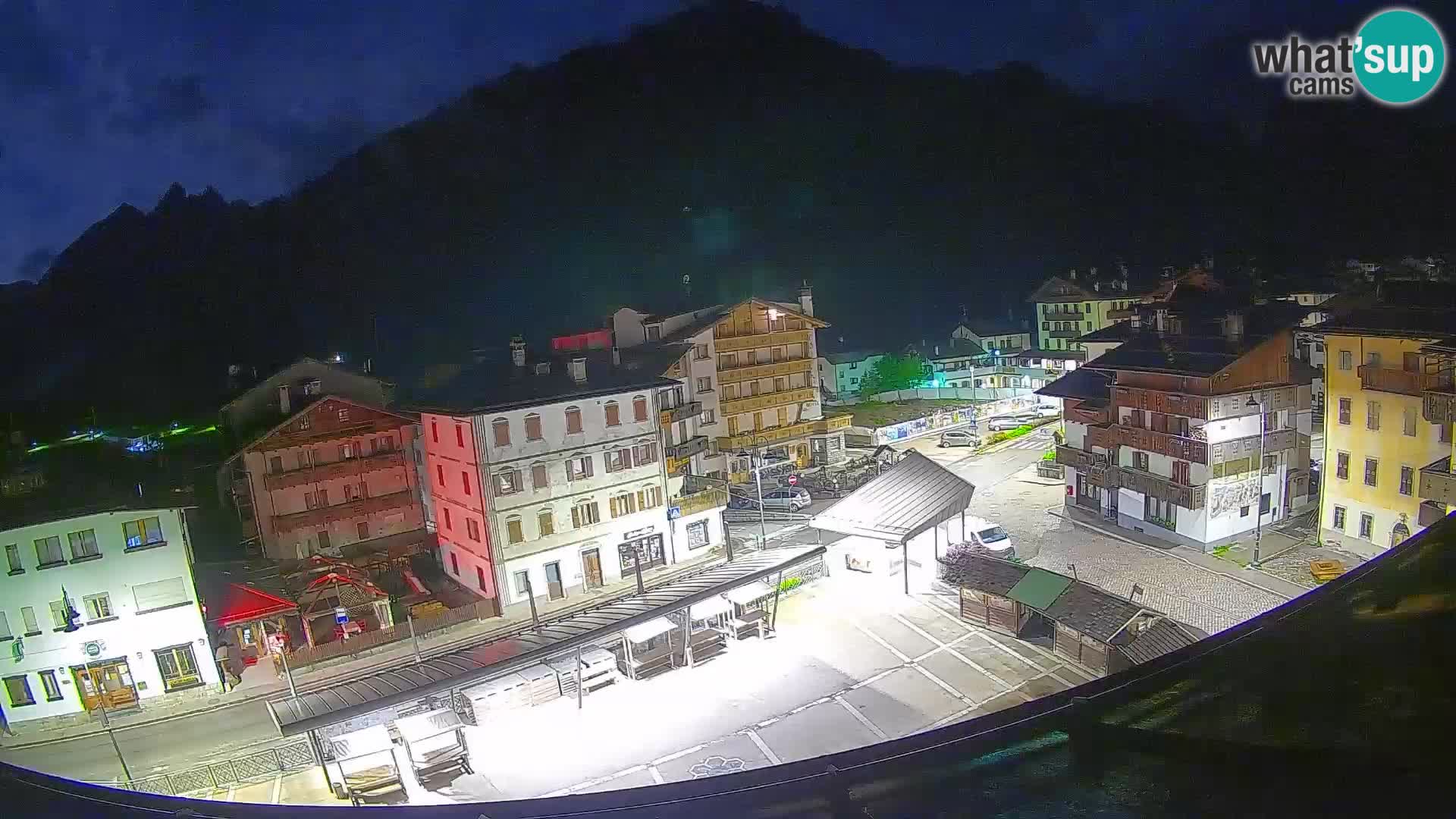 Hauptplatz von Forni di Sopra