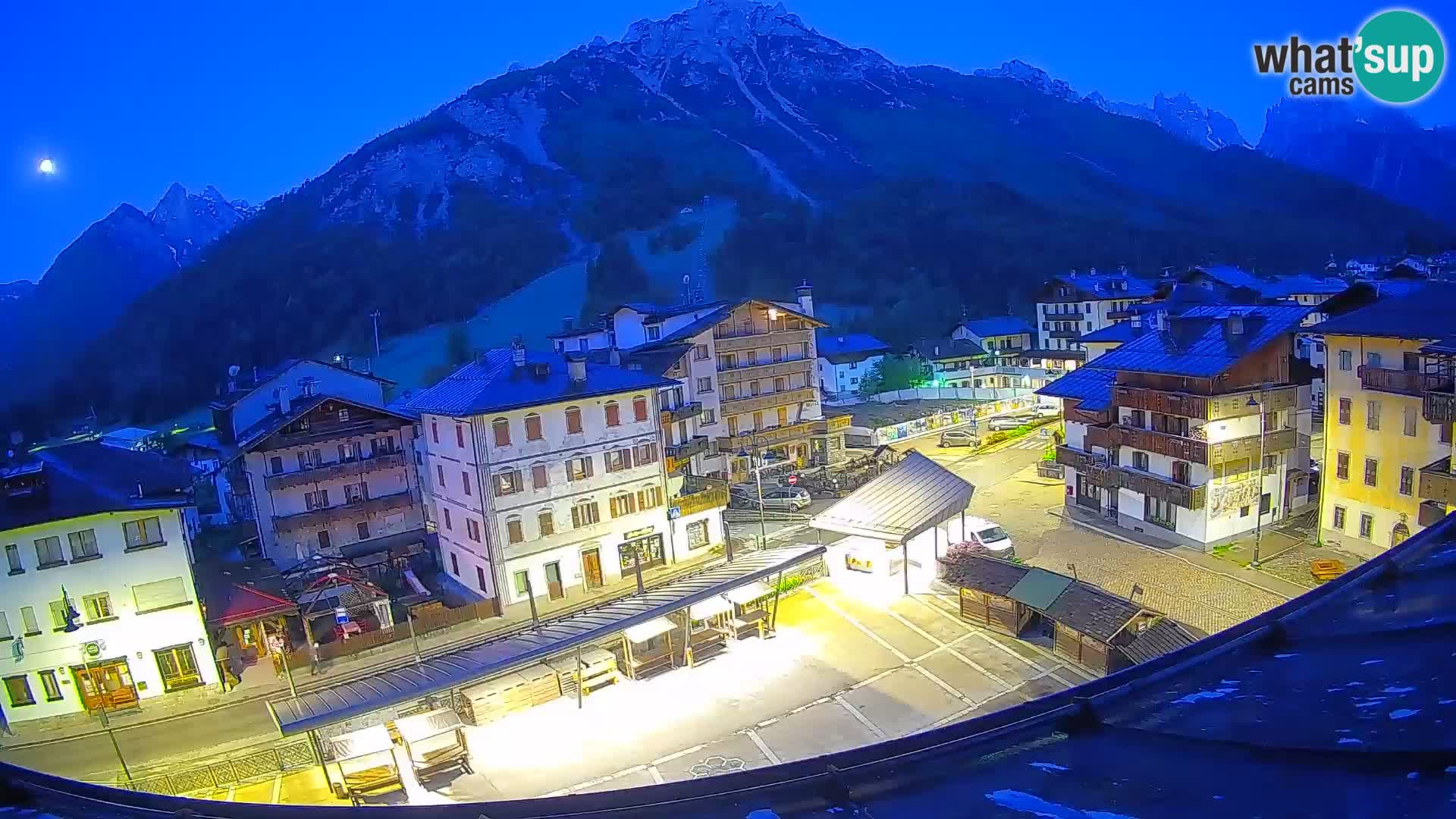 Plaza principal de Forni di Sopra