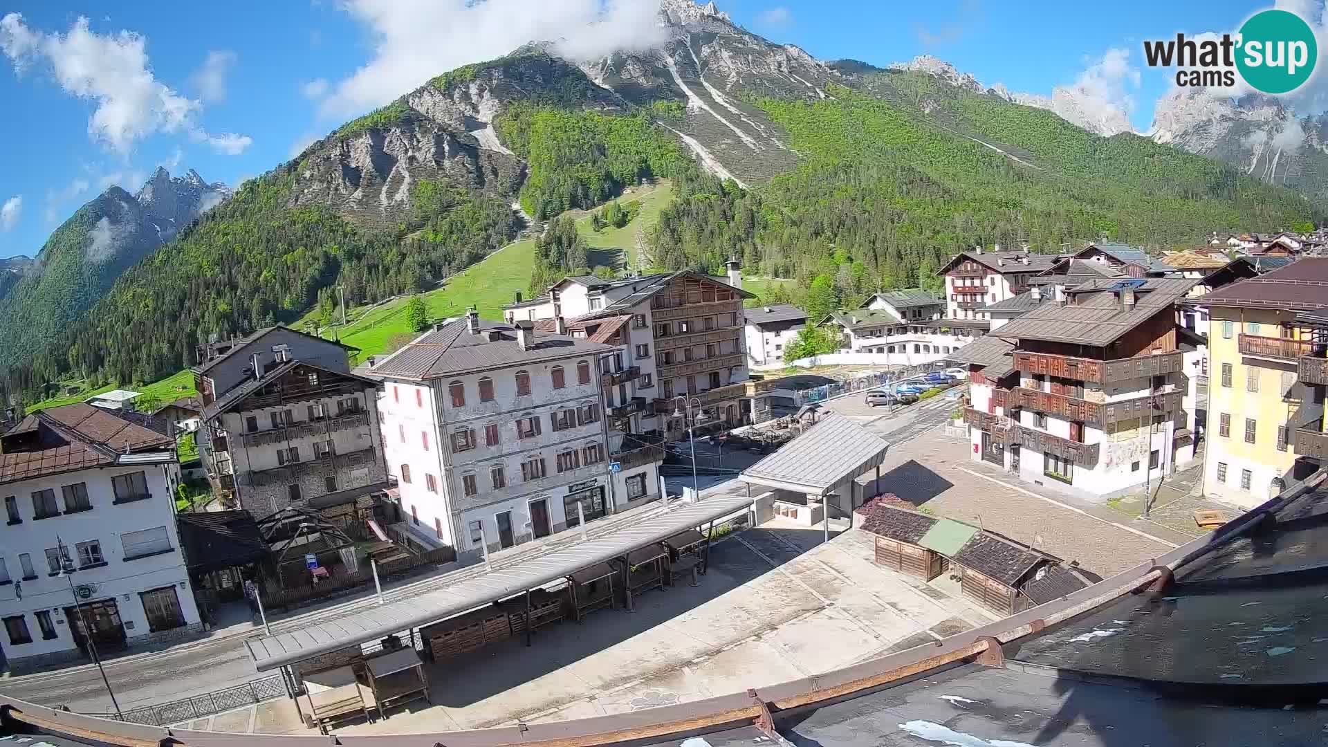 Hauptplatz von Forni di Sopra