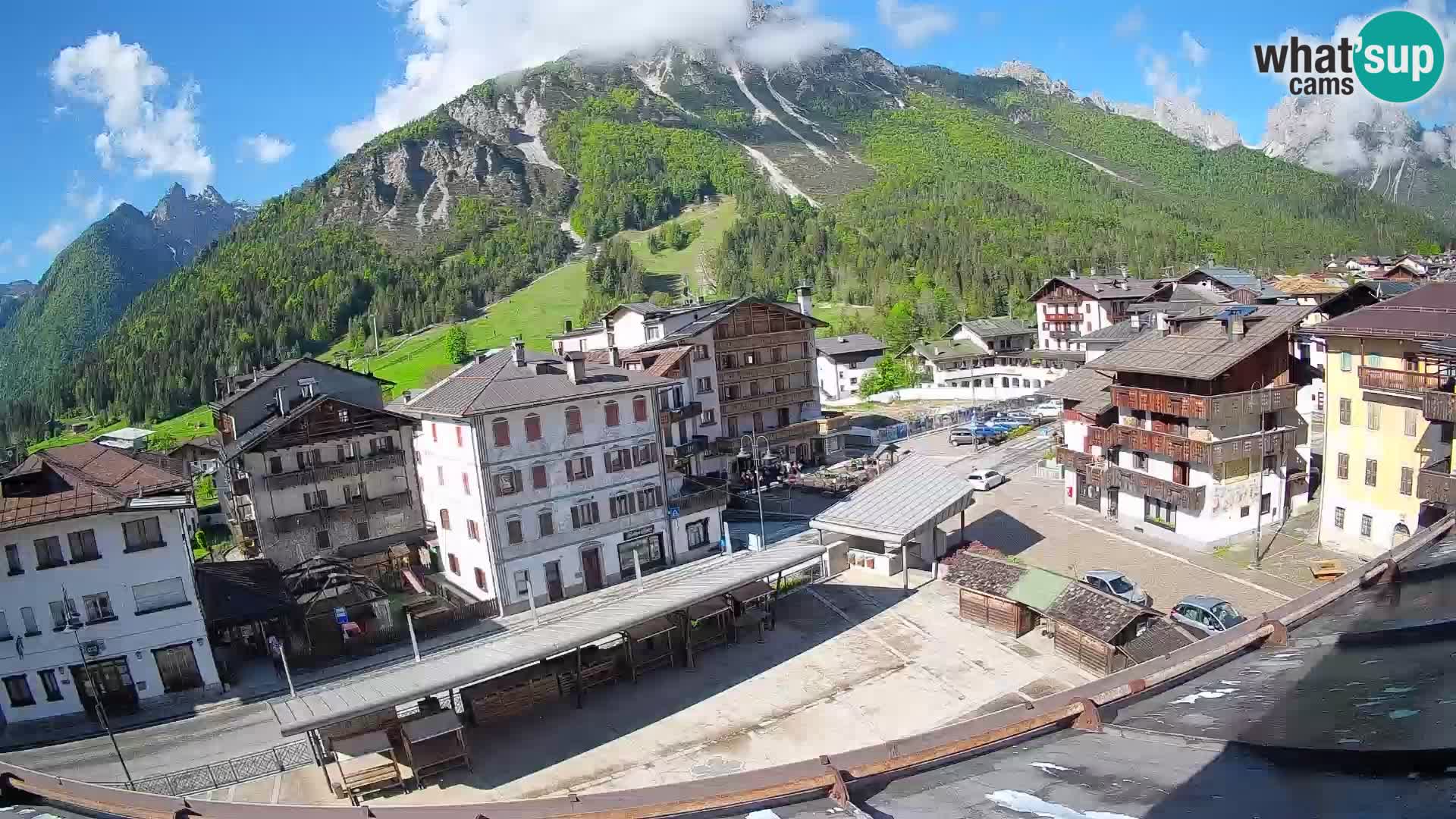 Hauptplatz von Forni di Sopra