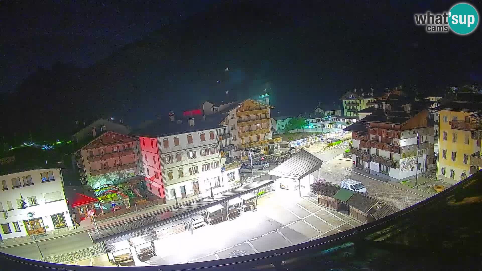Piazza centrale di Forni di Sopra