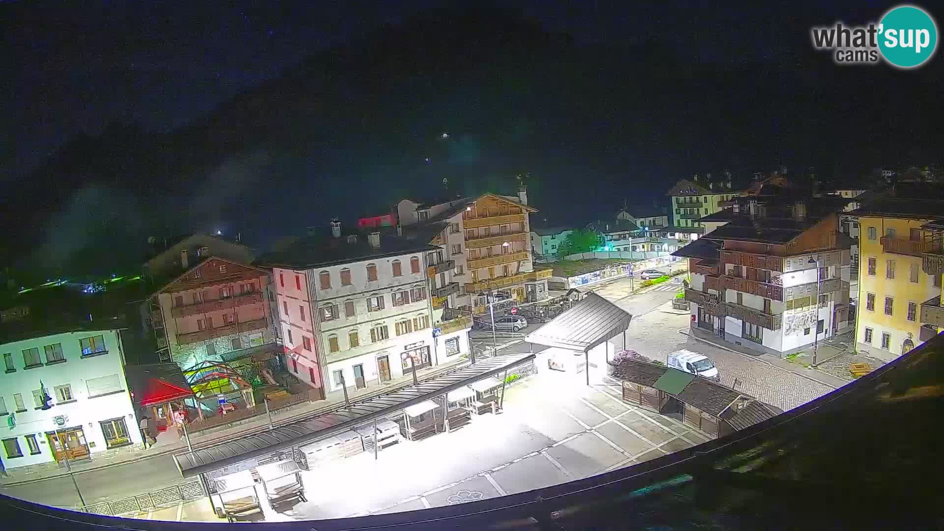 Piazza centrale di Forni di Sopra