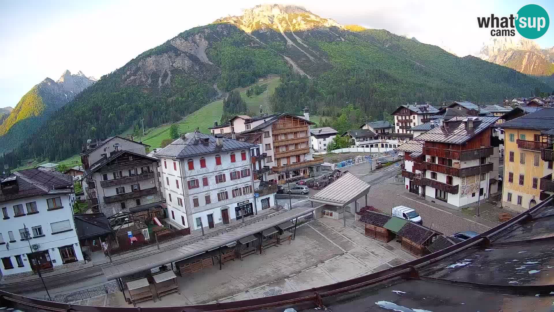 Plaza principal de Forni di Sopra