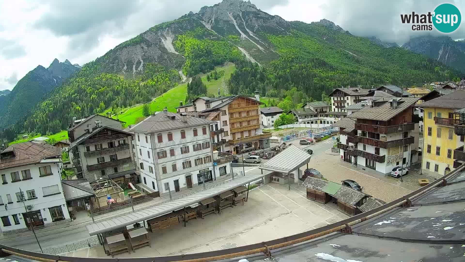Hauptplatz von Forni di Sopra