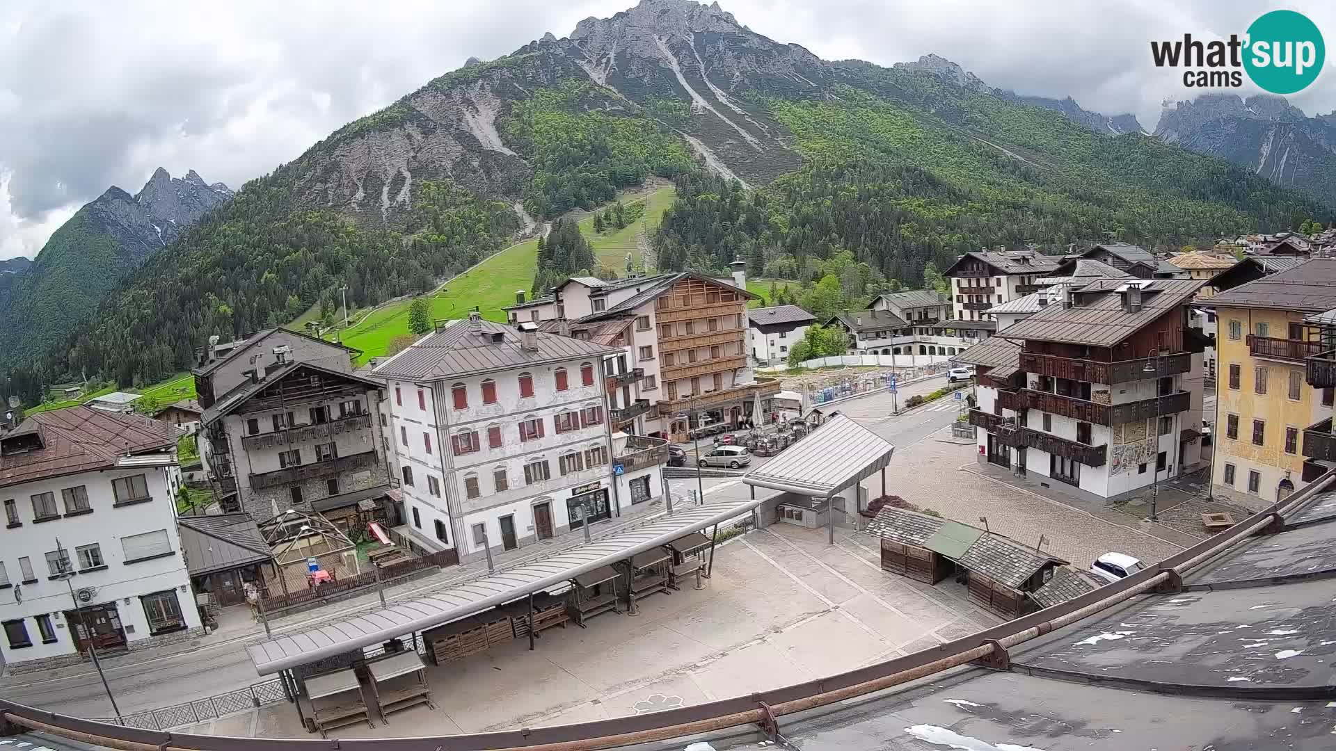 Hauptplatz von Forni di Sopra