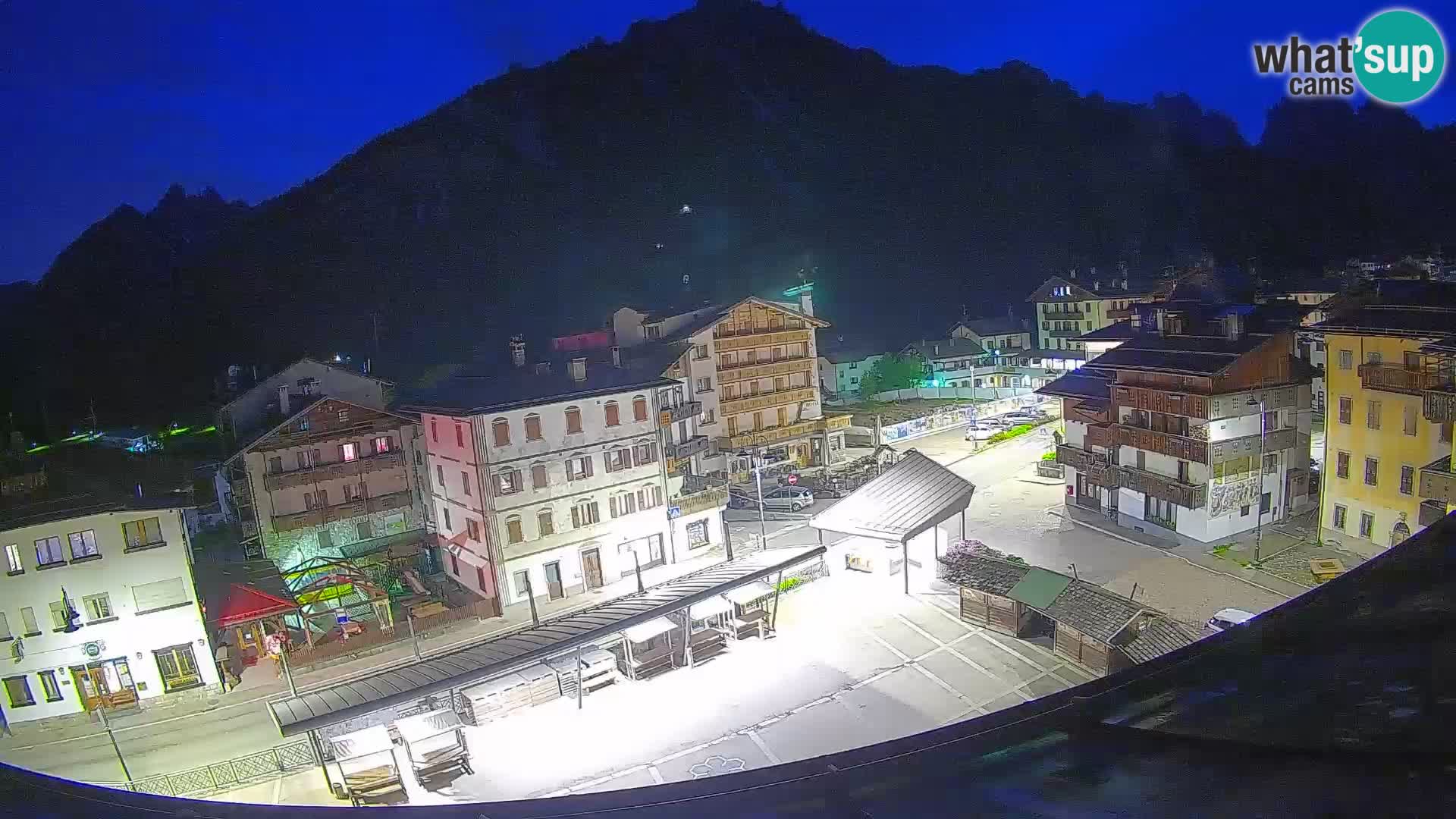 Plaza principal de Forni di Sopra