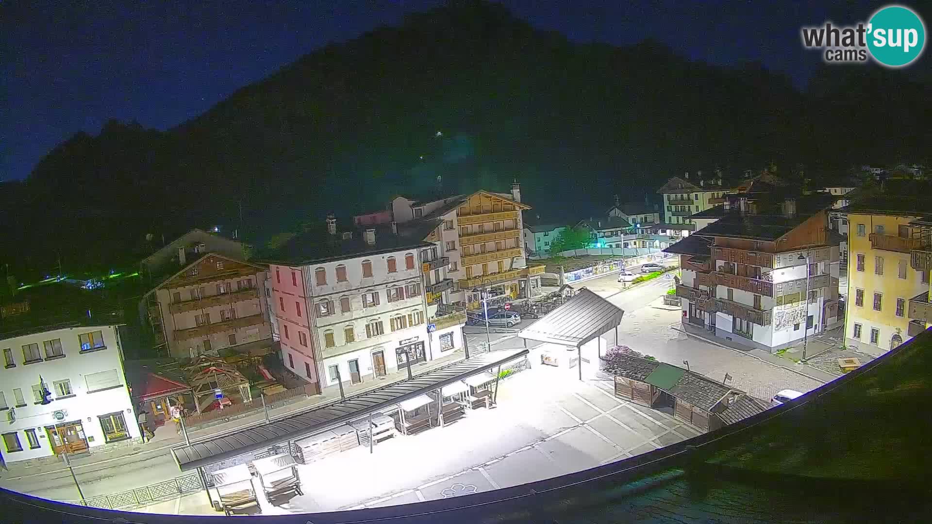 Plaza principal de Forni di Sopra