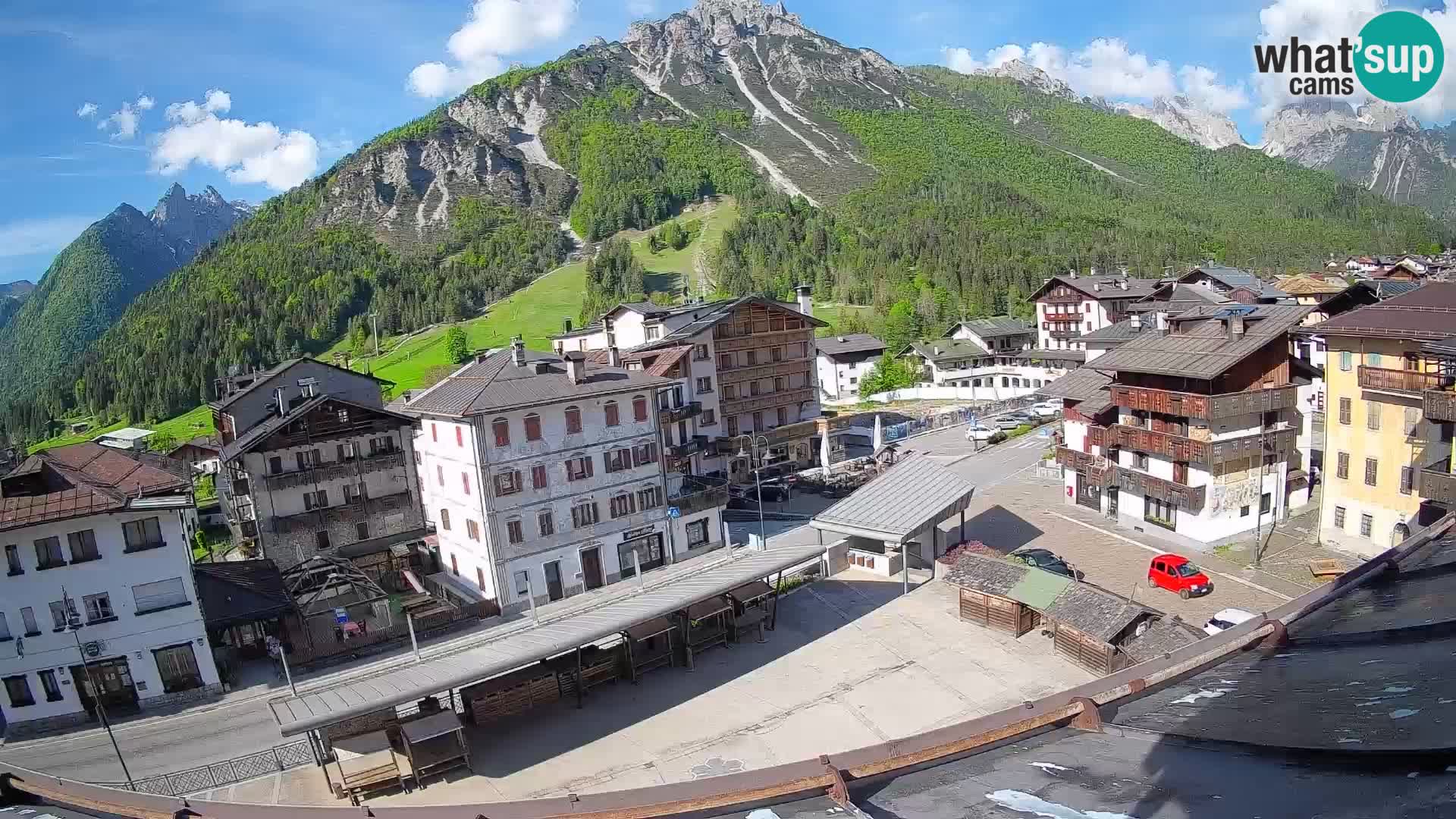 Hauptplatz von Forni di Sopra