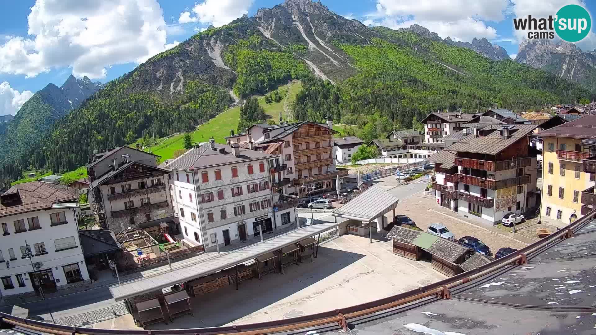 Hauptplatz von Forni di Sopra