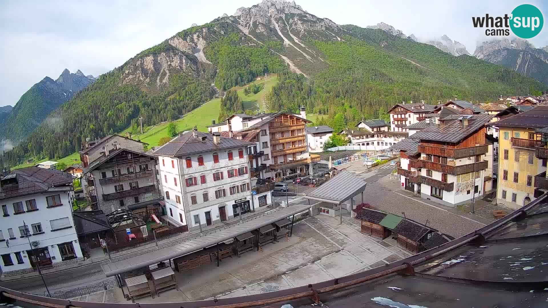 Piazza centrale di Forni di Sopra