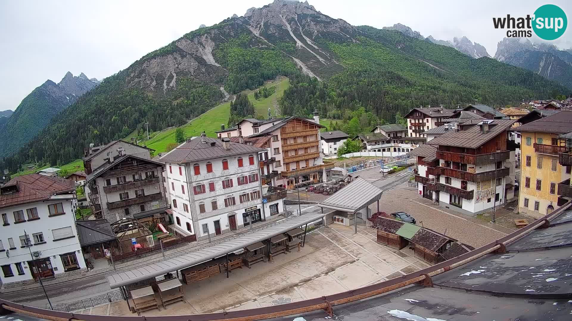 Hauptplatz von Forni di Sopra