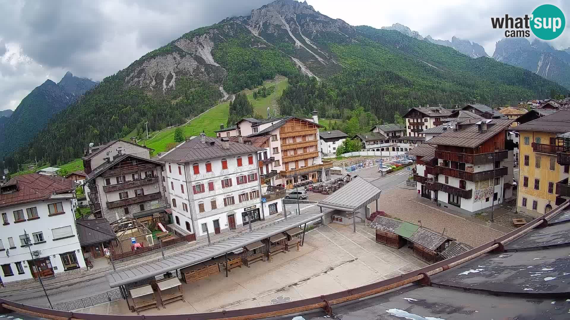 Hauptplatz von Forni di Sopra