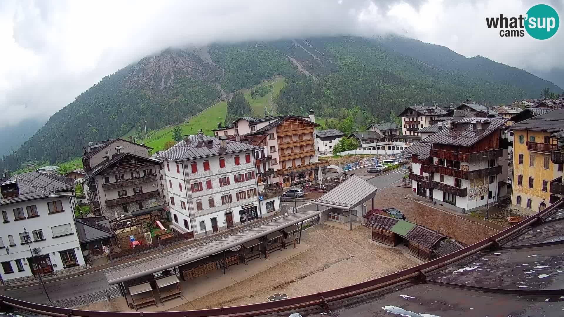 Hauptplatz von Forni di Sopra
