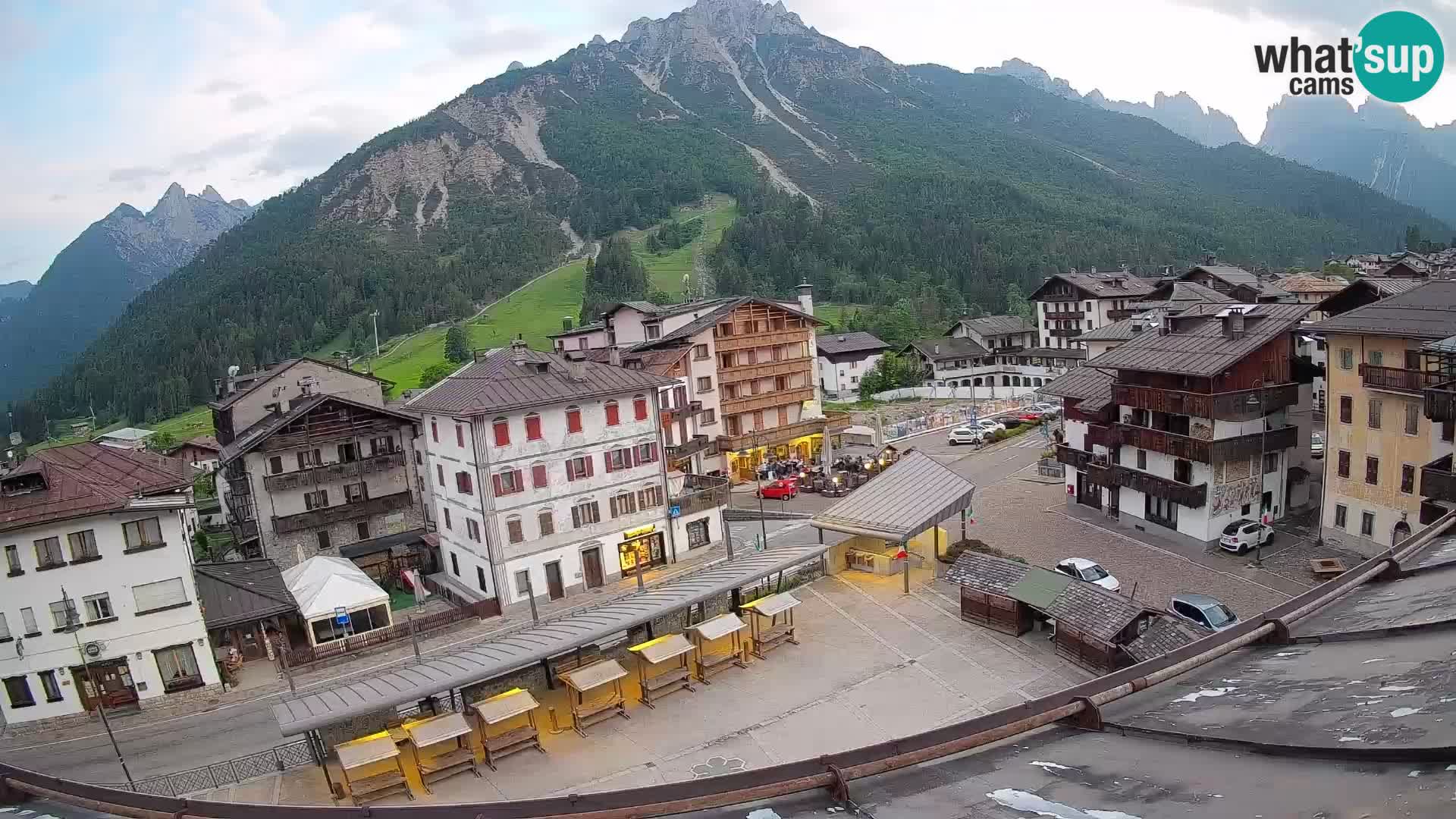 Piazza centrale di Forni di Sopra