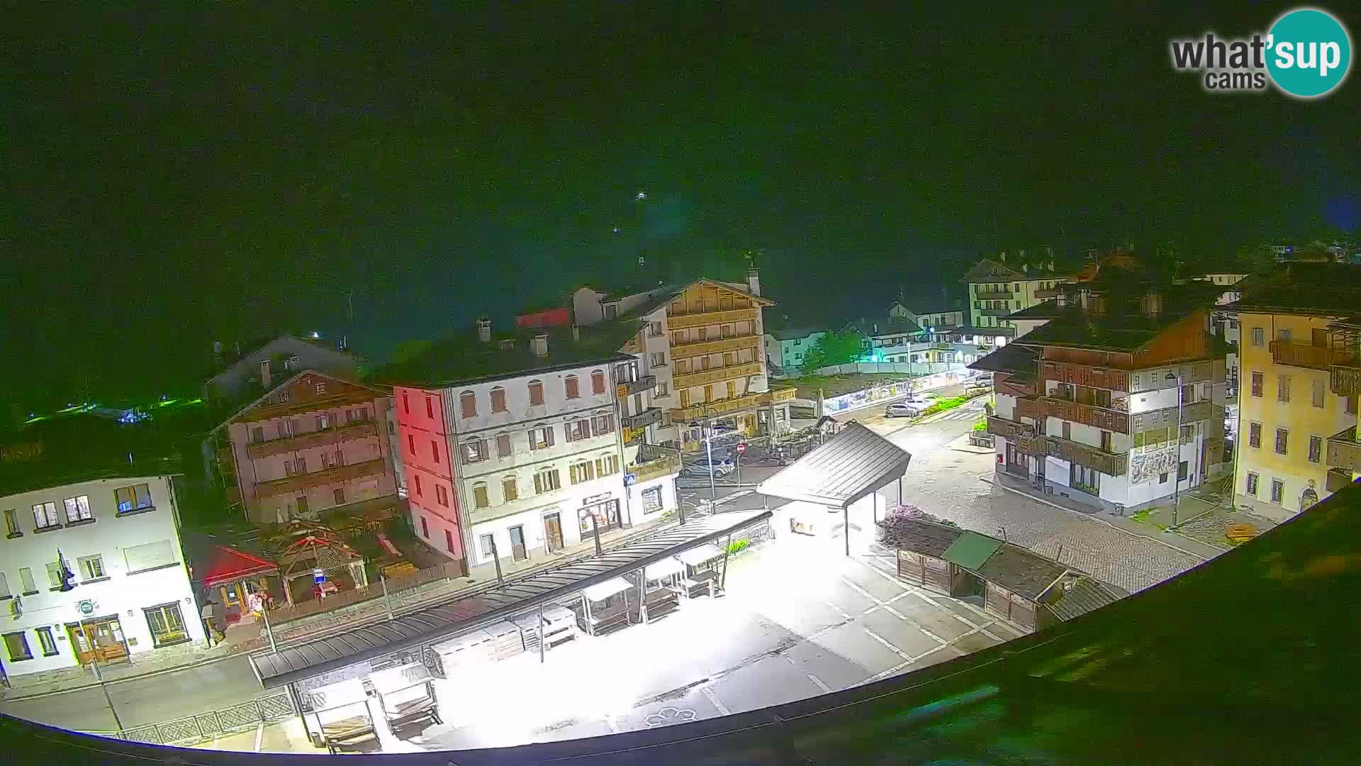 Plaza principal de Forni di Sopra