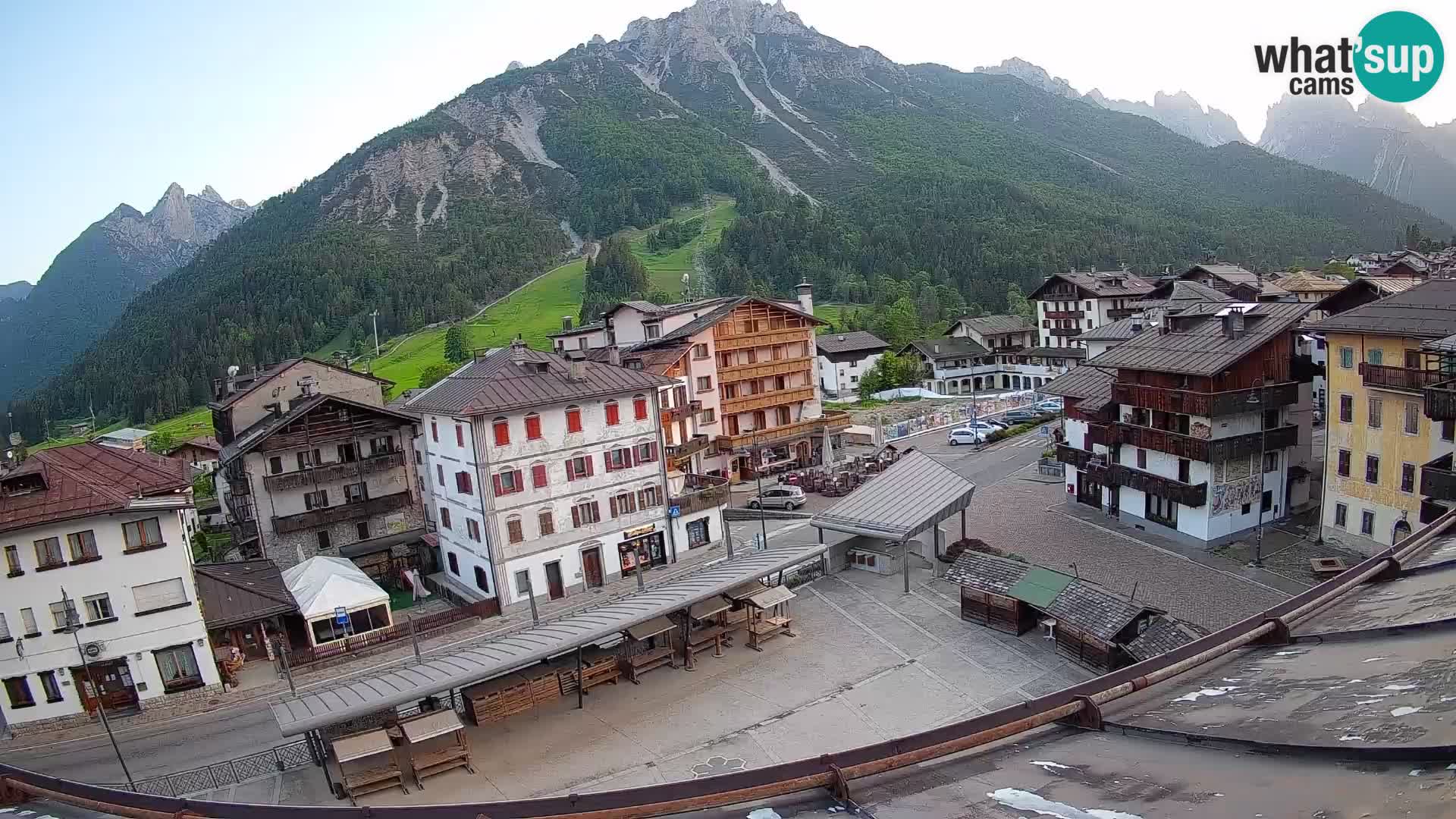 Piazza centrale di Forni di Sopra