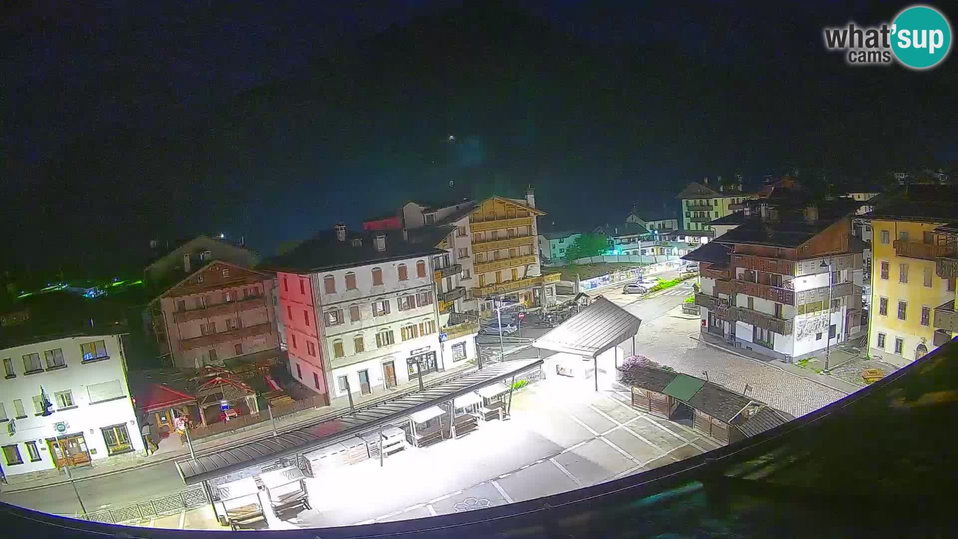 Plaza principal de Forni di Sopra