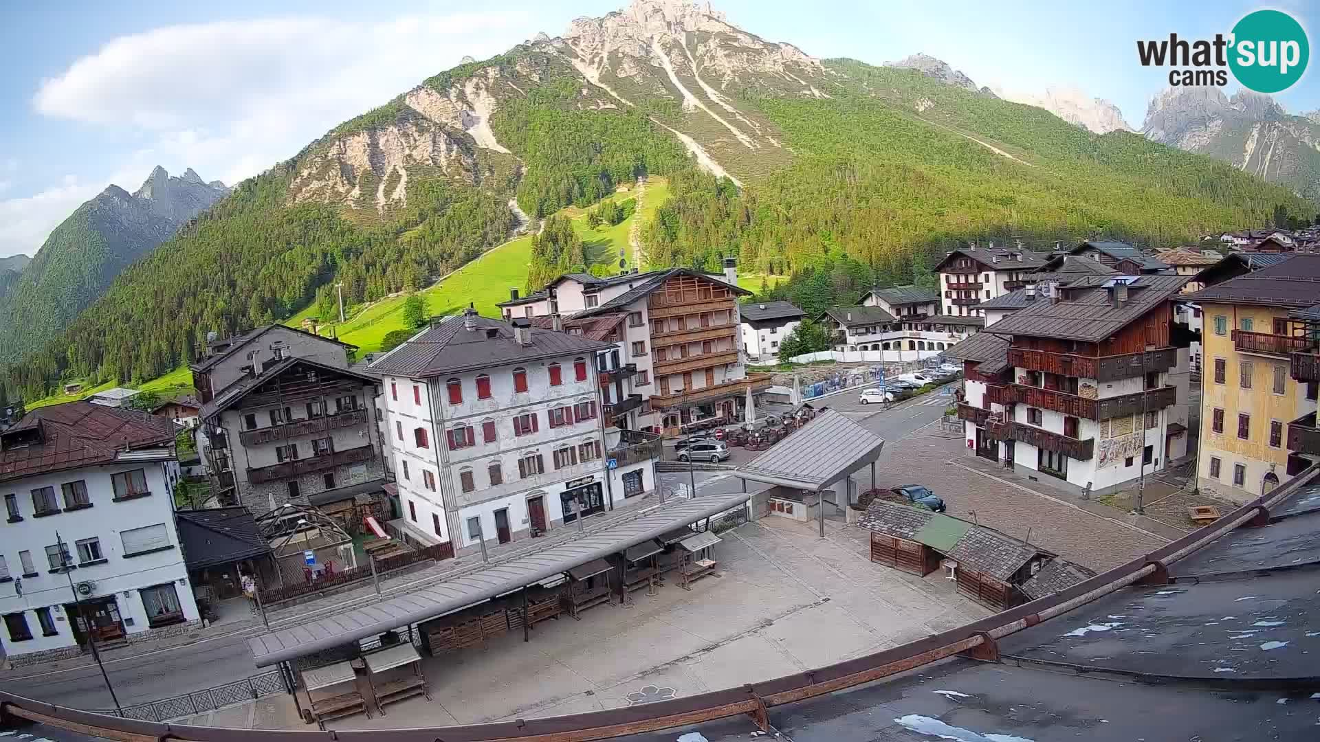 Plaza principal de Forni di Sopra