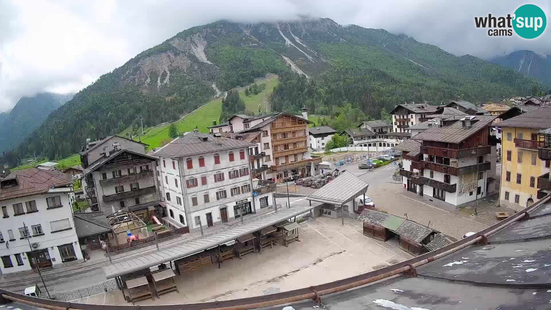 Hauptplatz von Forni di Sopra