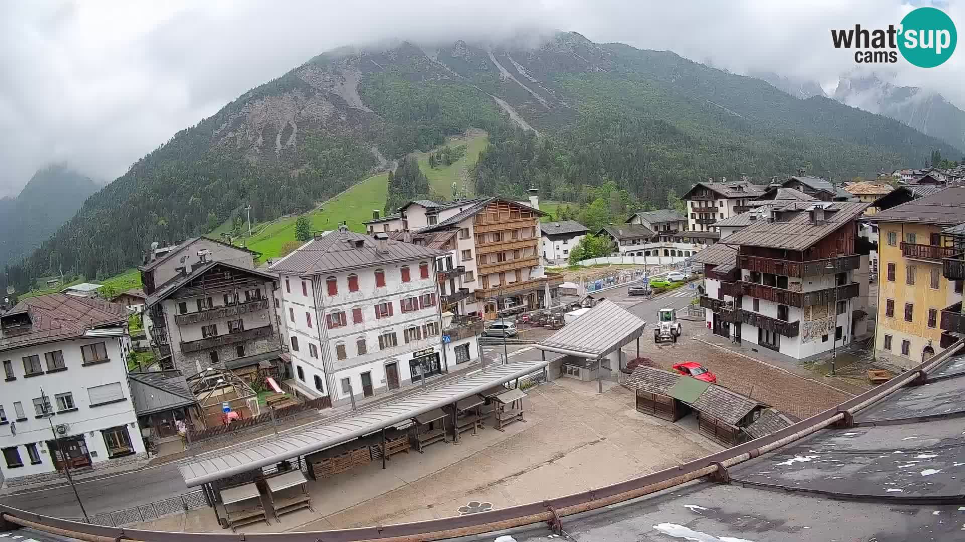Hauptplatz von Forni di Sopra