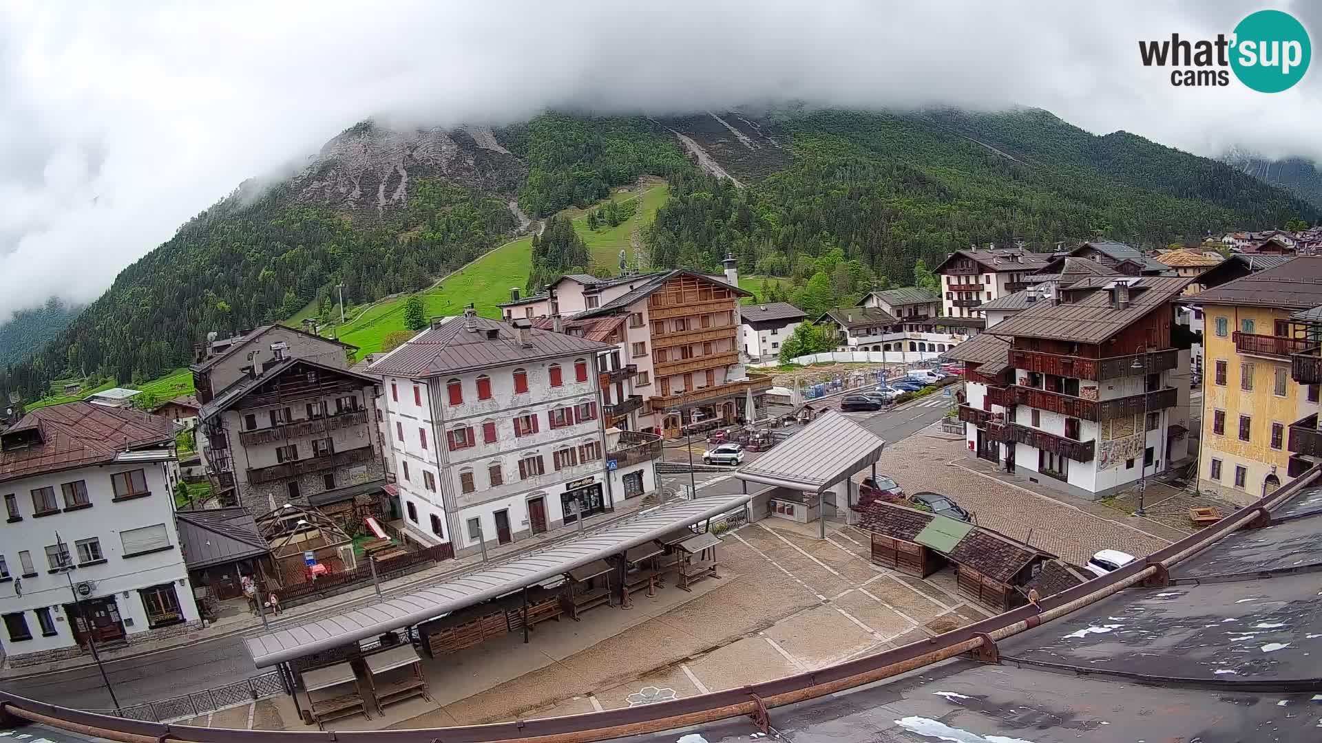 Hauptplatz von Forni di Sopra