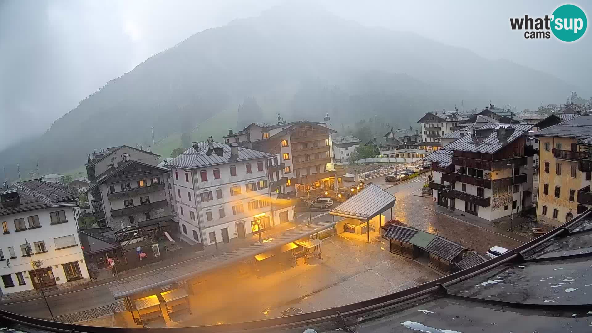 Plaza principal de Forni di Sopra
