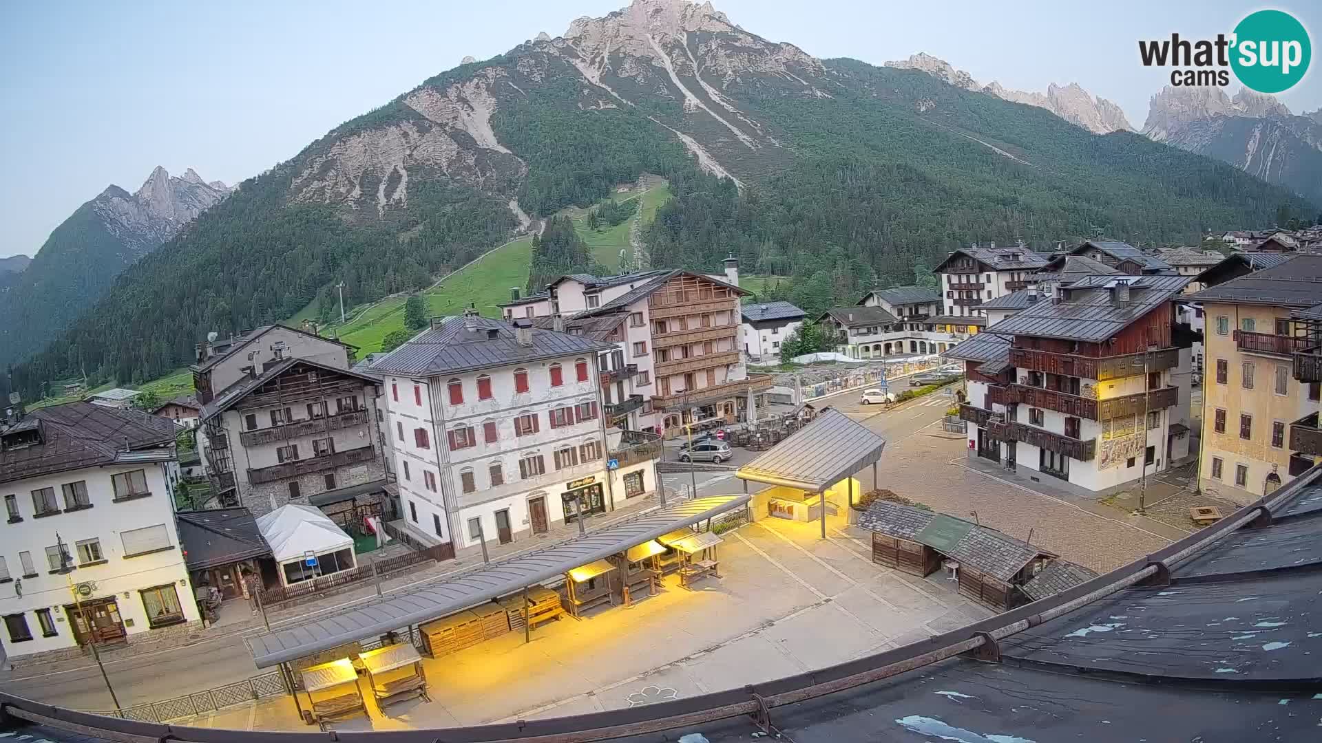 Plaza principal de Forni di Sopra