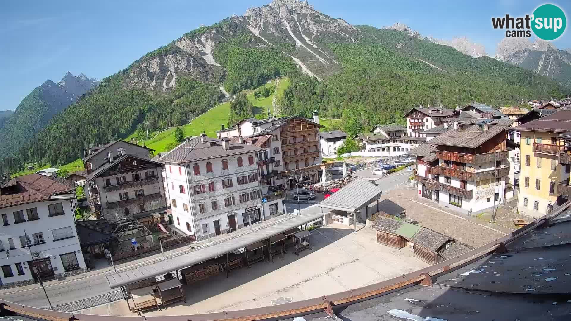 Piazza centrale di Forni di Sopra