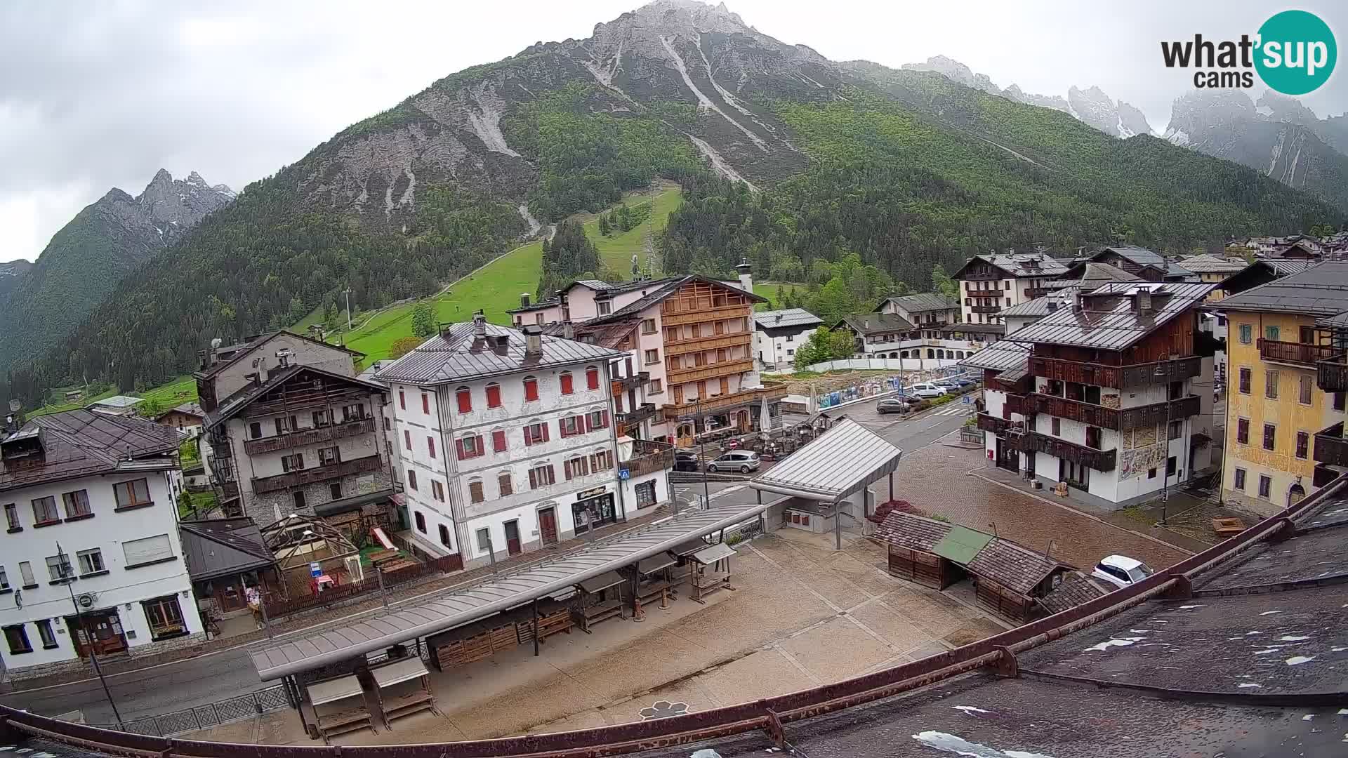 Hauptplatz von Forni di Sopra