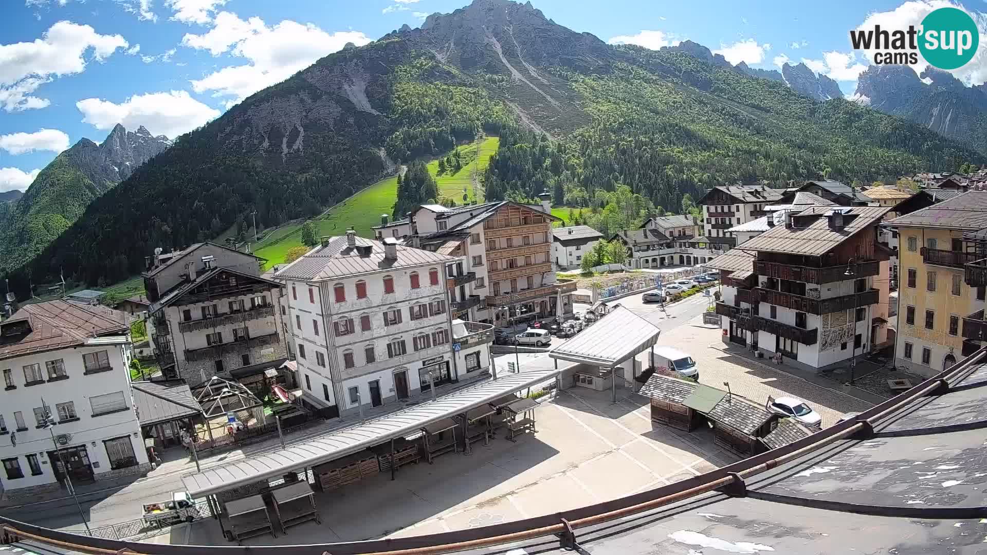 Hauptplatz von Forni di Sopra