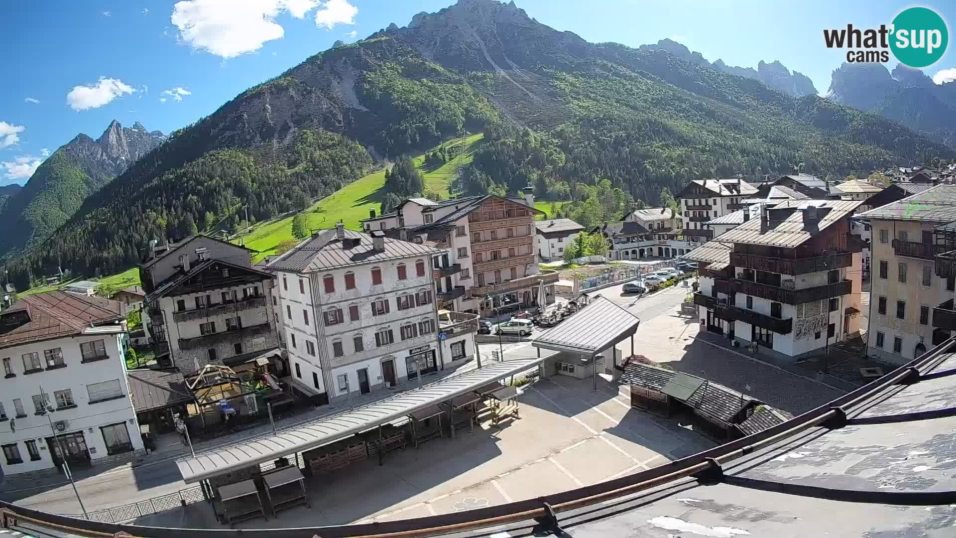 Plaza principal de Forni di Sopra