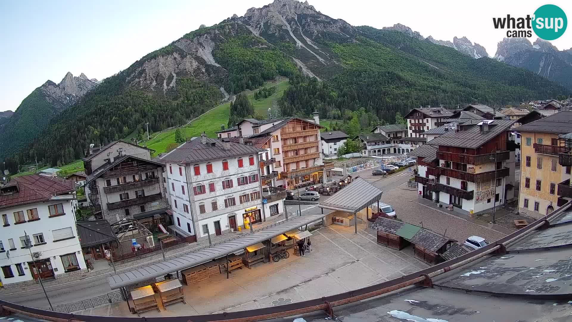 Piazza centrale di Forni di Sopra