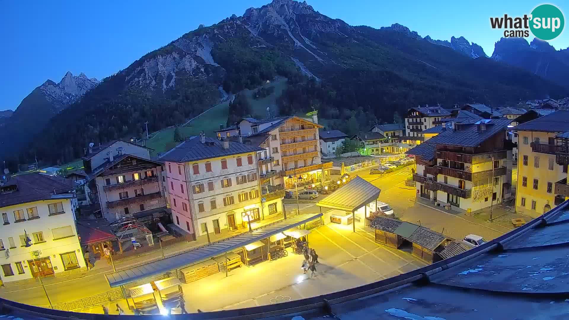 Plaza principal de Forni di Sopra