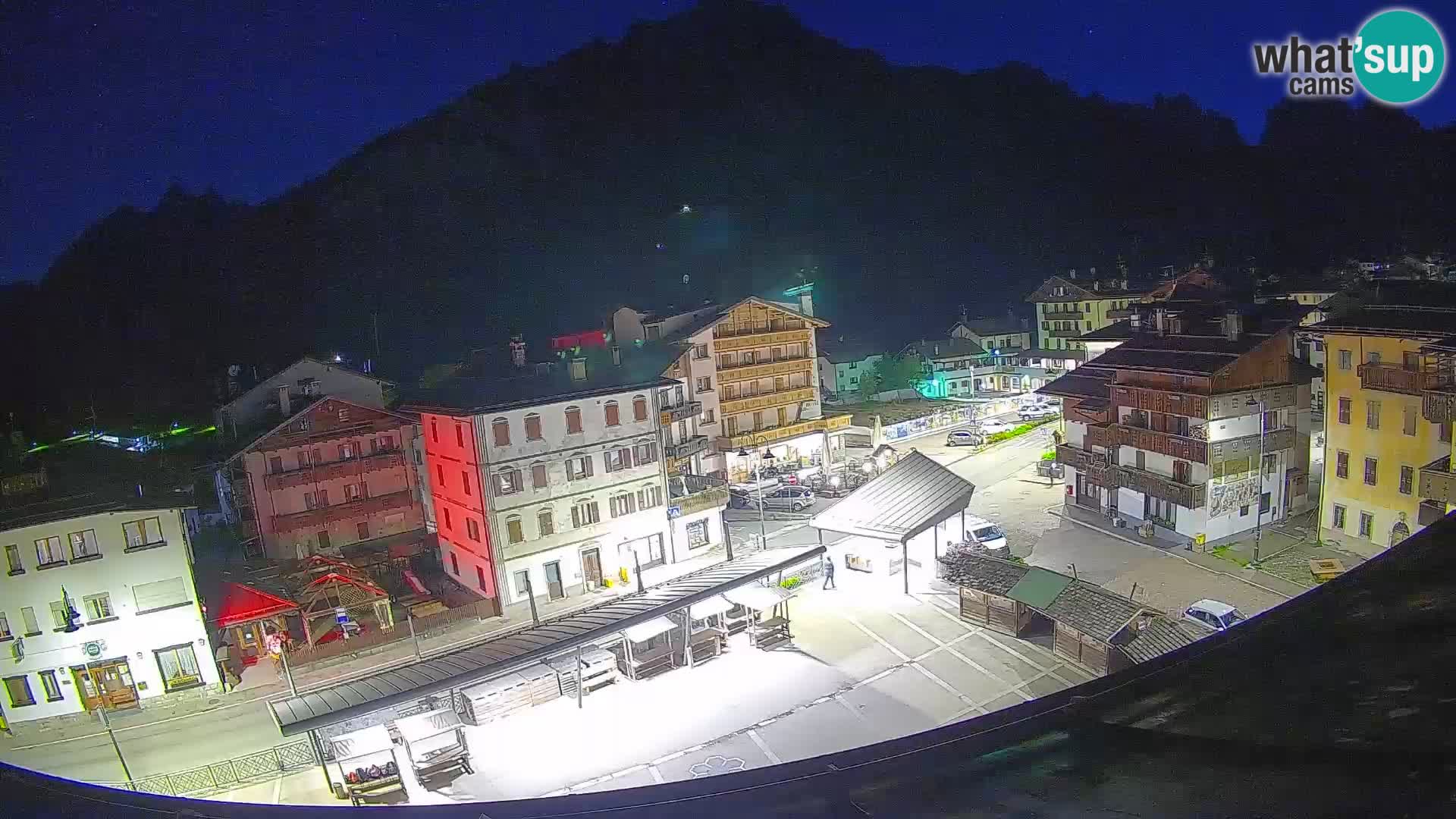 Plaza principal de Forni di Sopra
