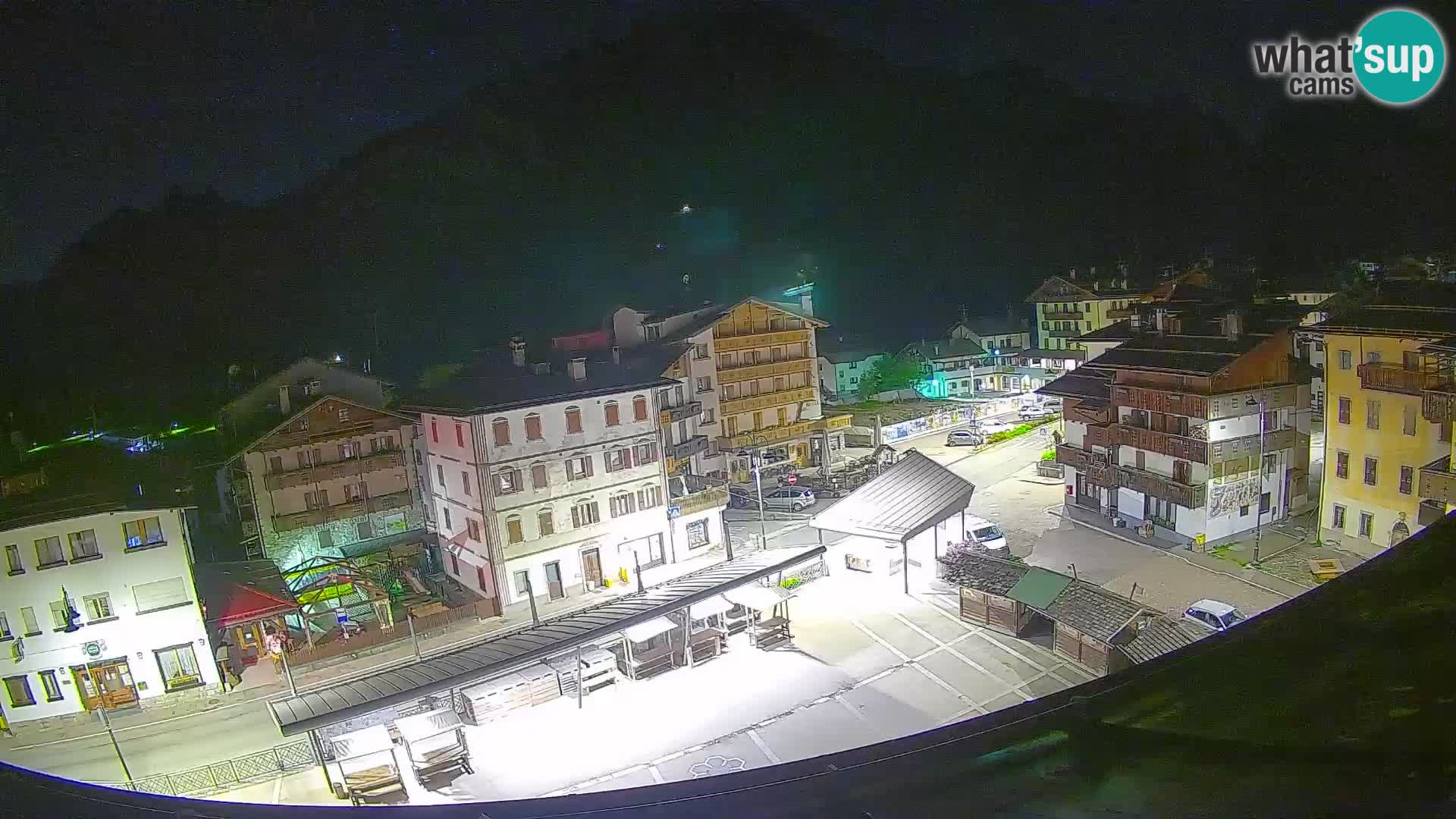 Piazza centrale di Forni di Sopra