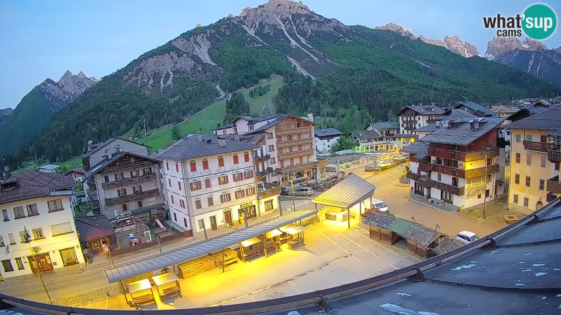 Plaza principal de Forni di Sopra