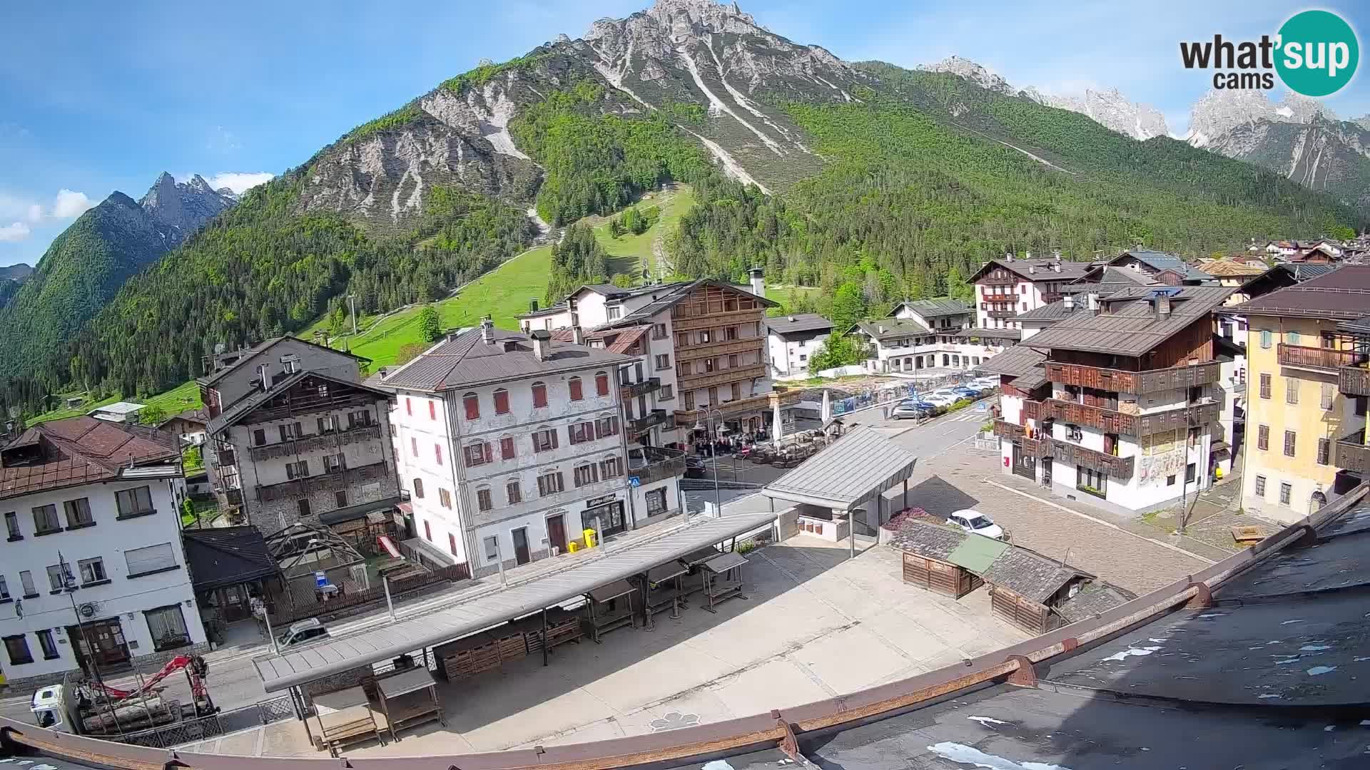 Hauptplatz von Forni di Sopra