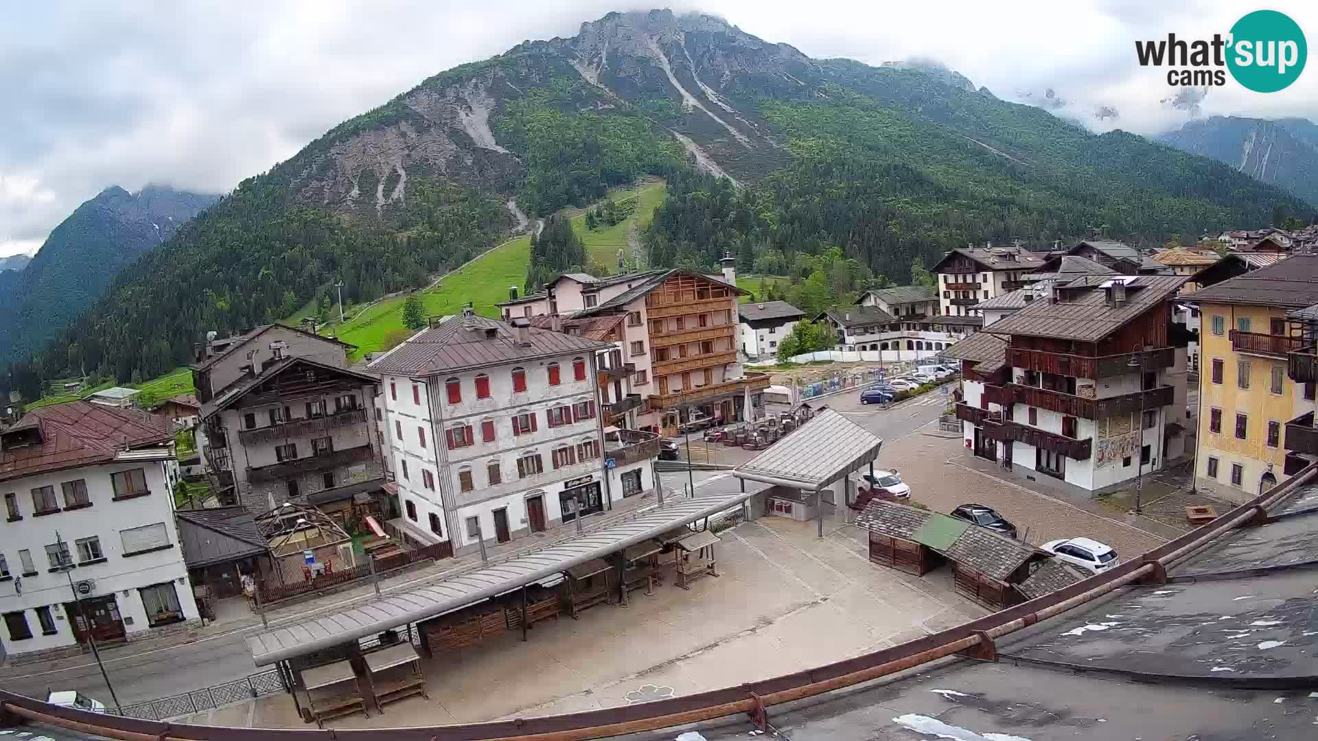 Hauptplatz von Forni di Sopra