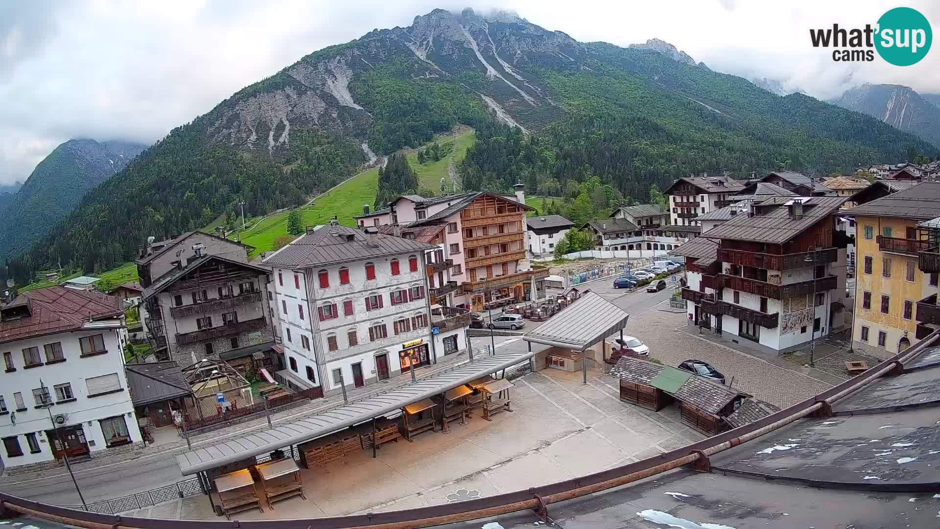 Hauptplatz von Forni di Sopra