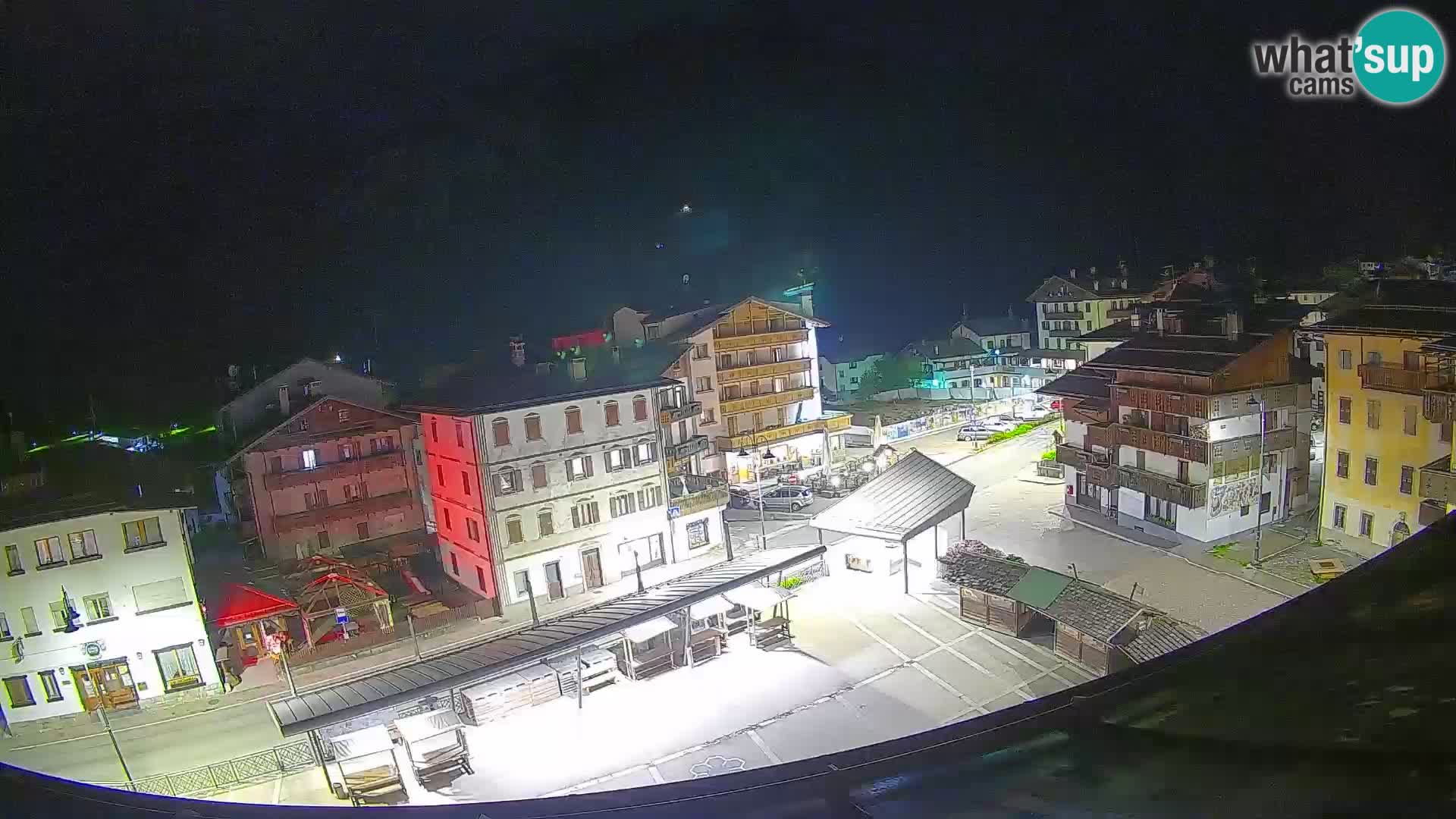 Piazza centrale di Forni di Sopra