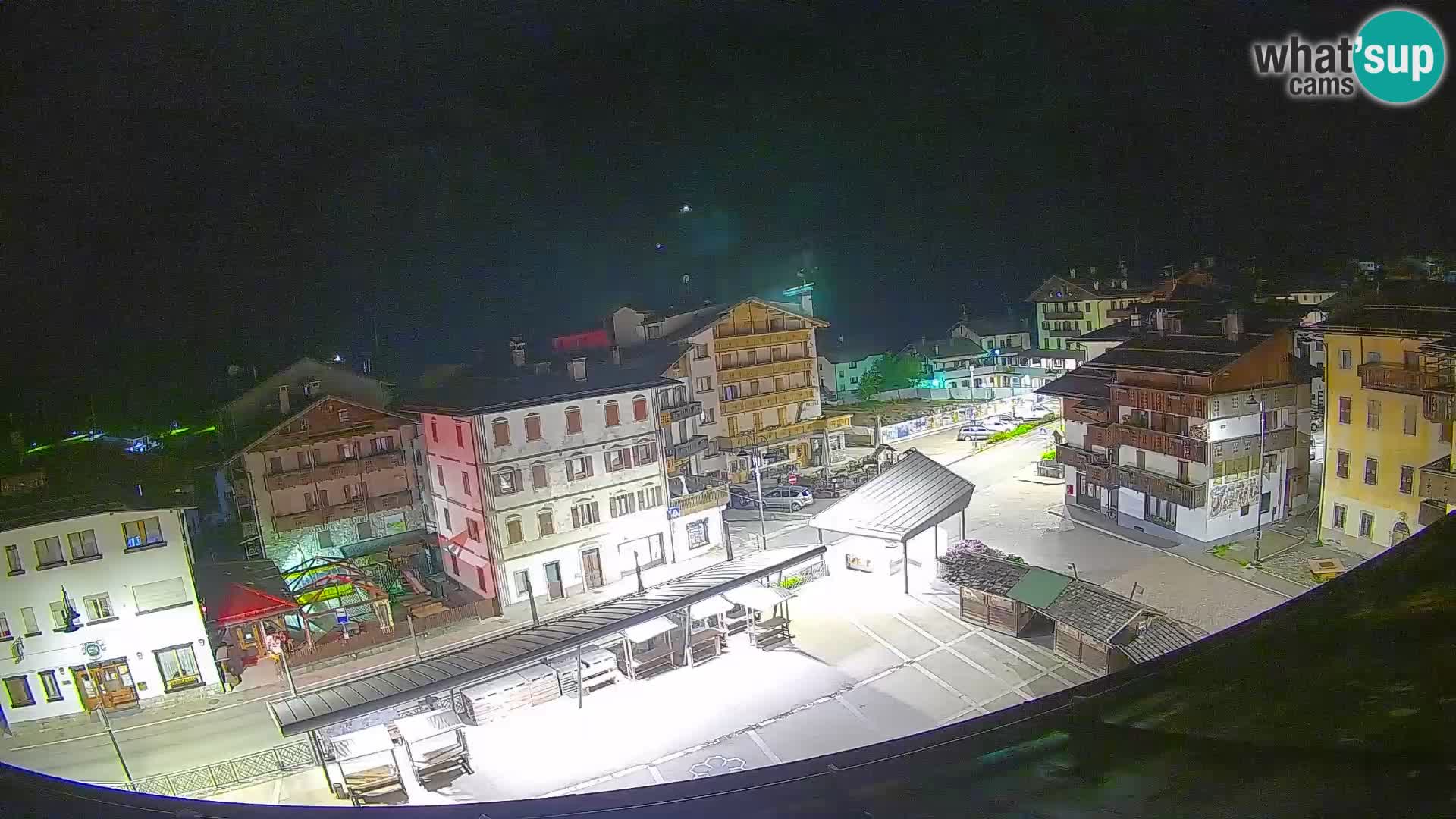 Piazza centrale di Forni di Sopra
