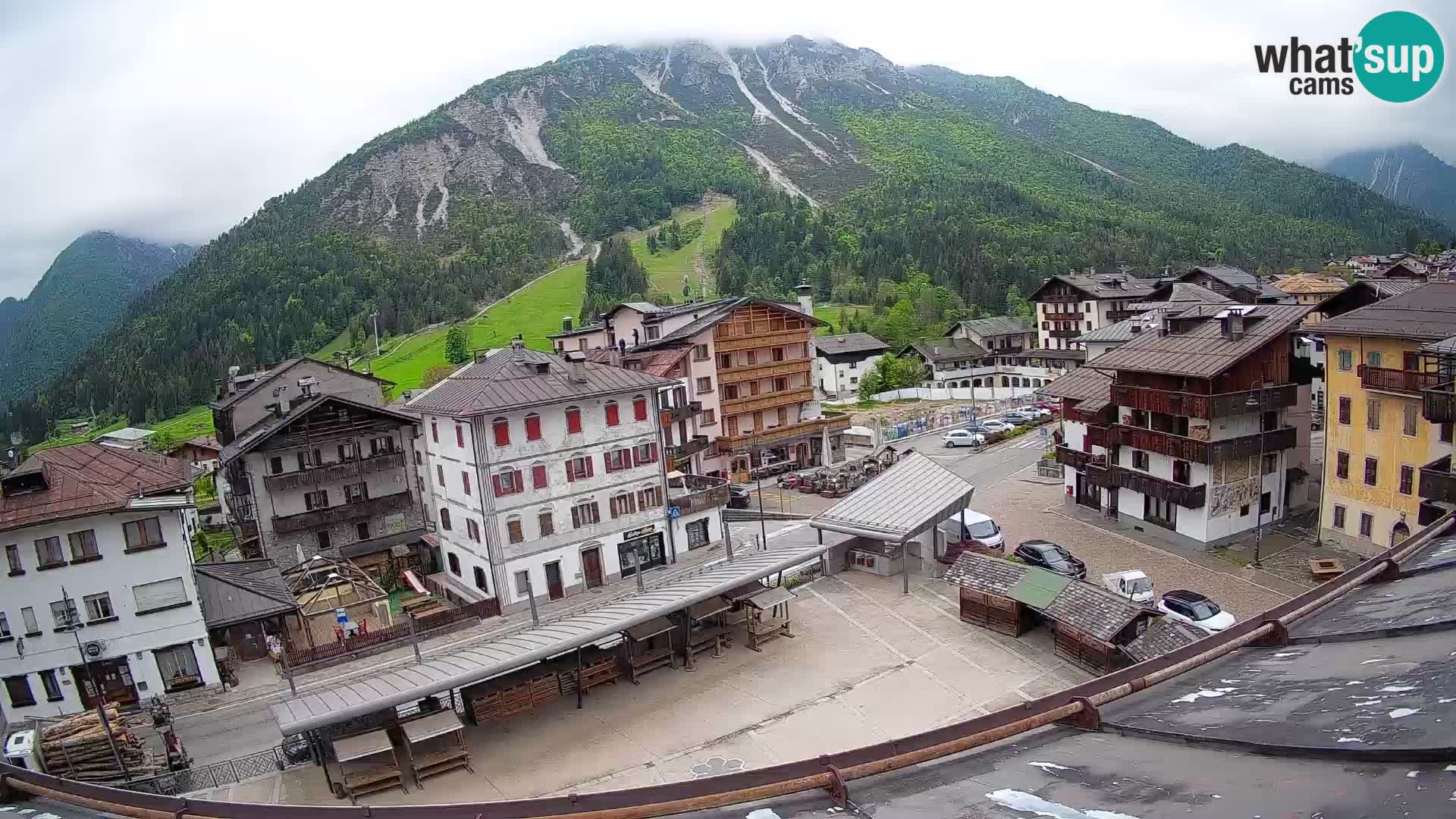 Hauptplatz von Forni di Sopra