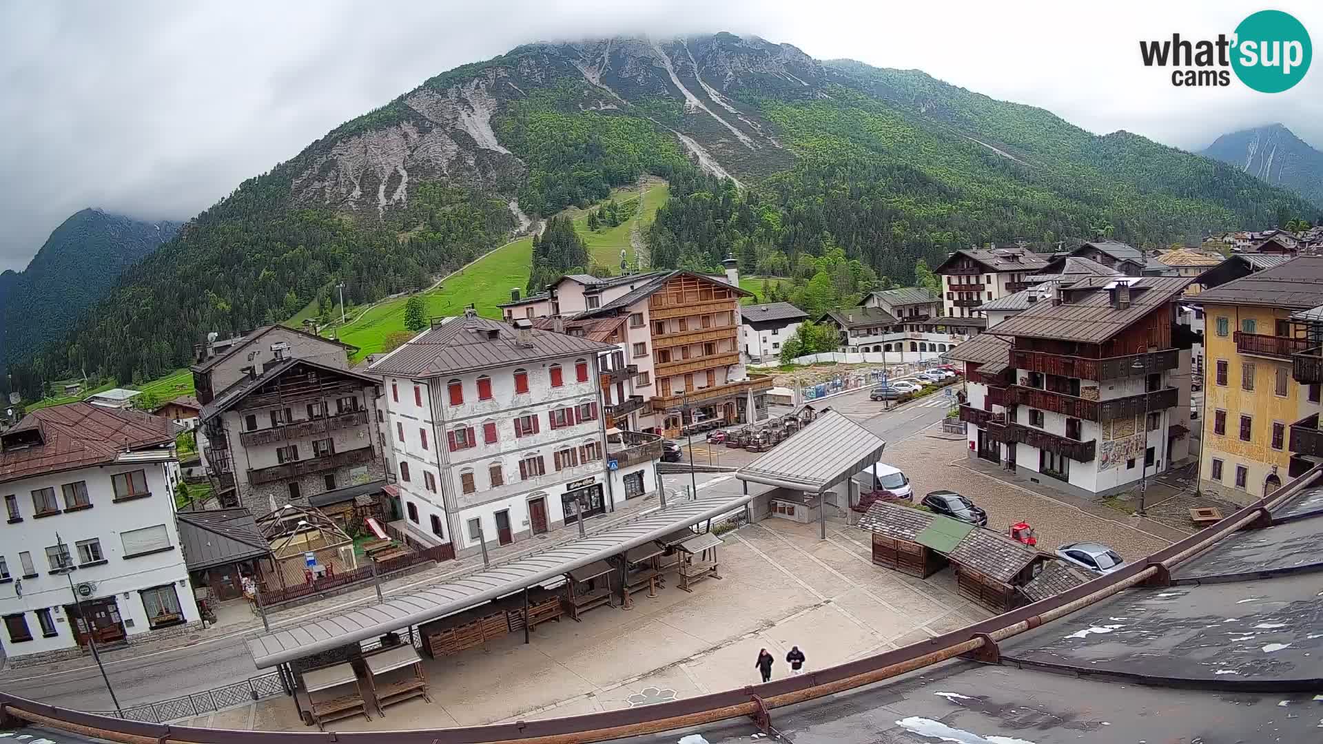 Hauptplatz von Forni di Sopra